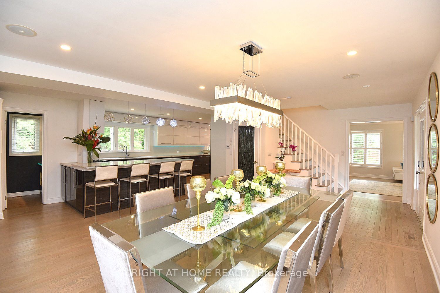 4299 Lakeshore Road, Burlington, ON L7L 1A7 photo 3