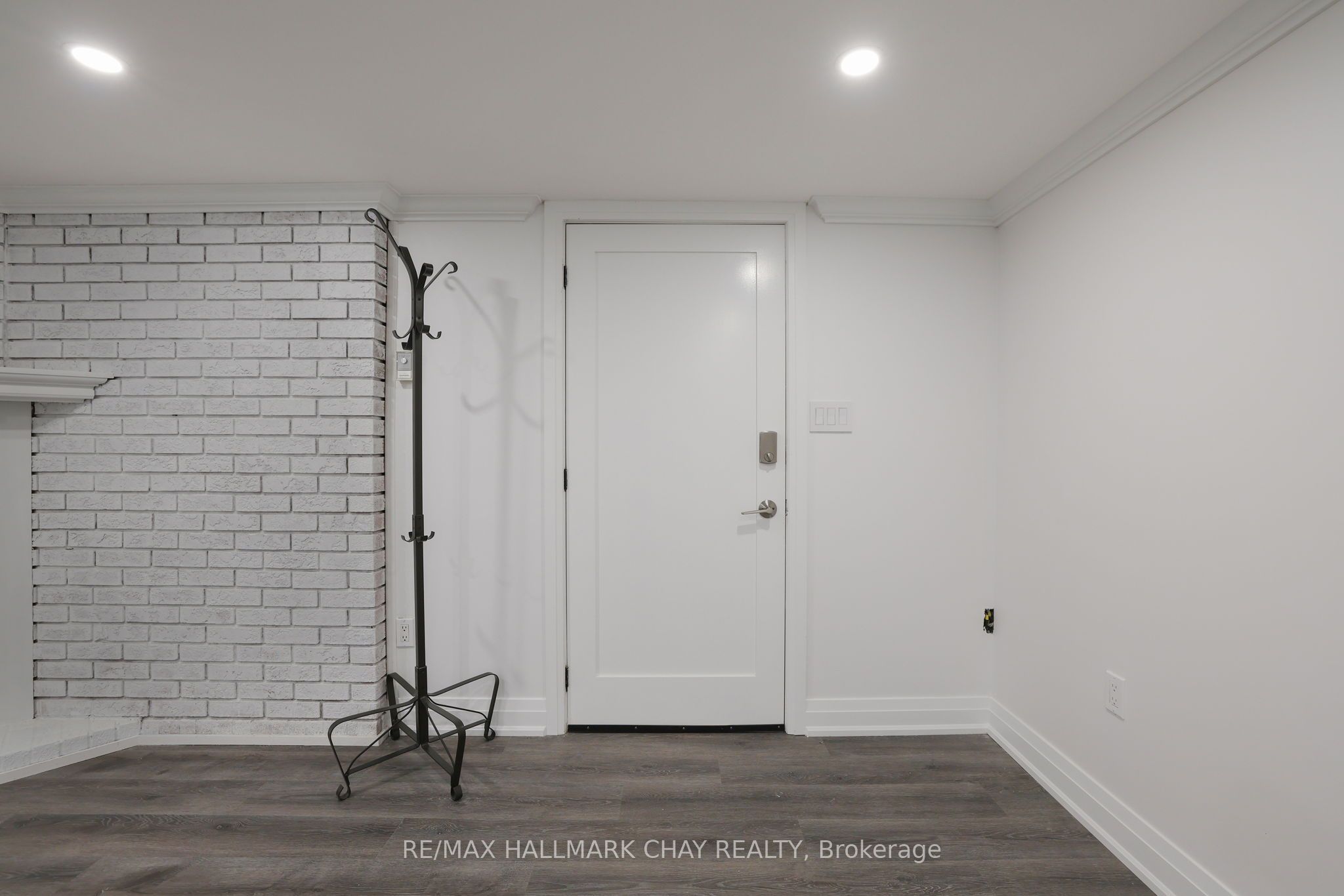 80 Beaumode Heights Drive Lower, Toronto, ON M9V 1V9 photo 3