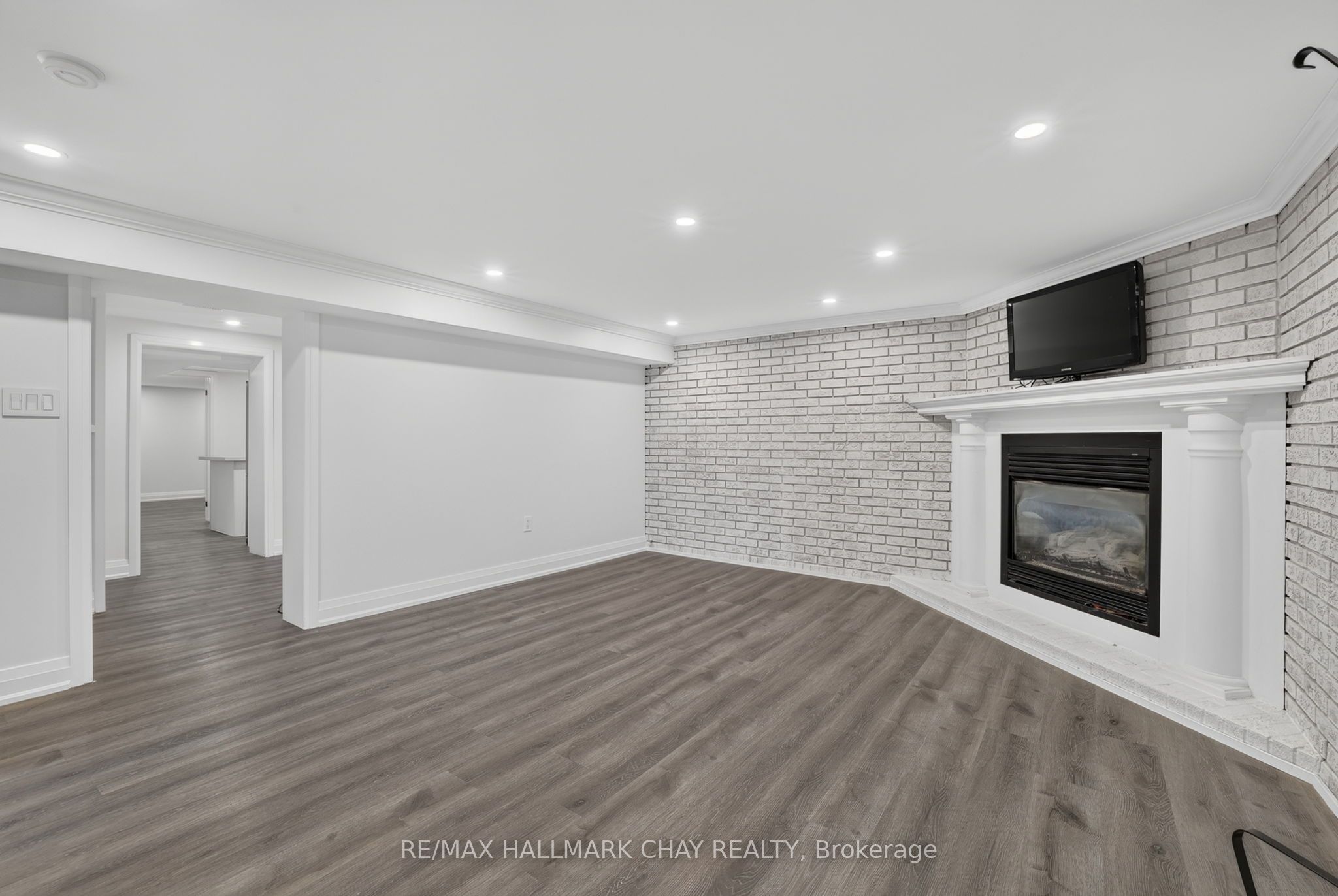 80 Beaumode Heights Drive Lower, Toronto, ON M9V 1V9 photo 4