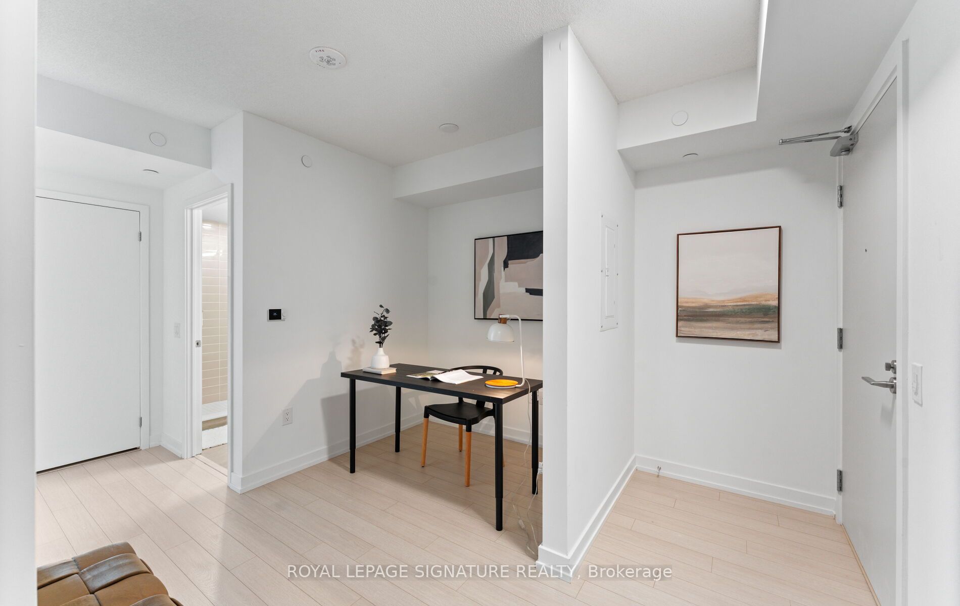 4010 Eglinton Avenue W 322, Toronto, ON M9A 4M2 photo 4