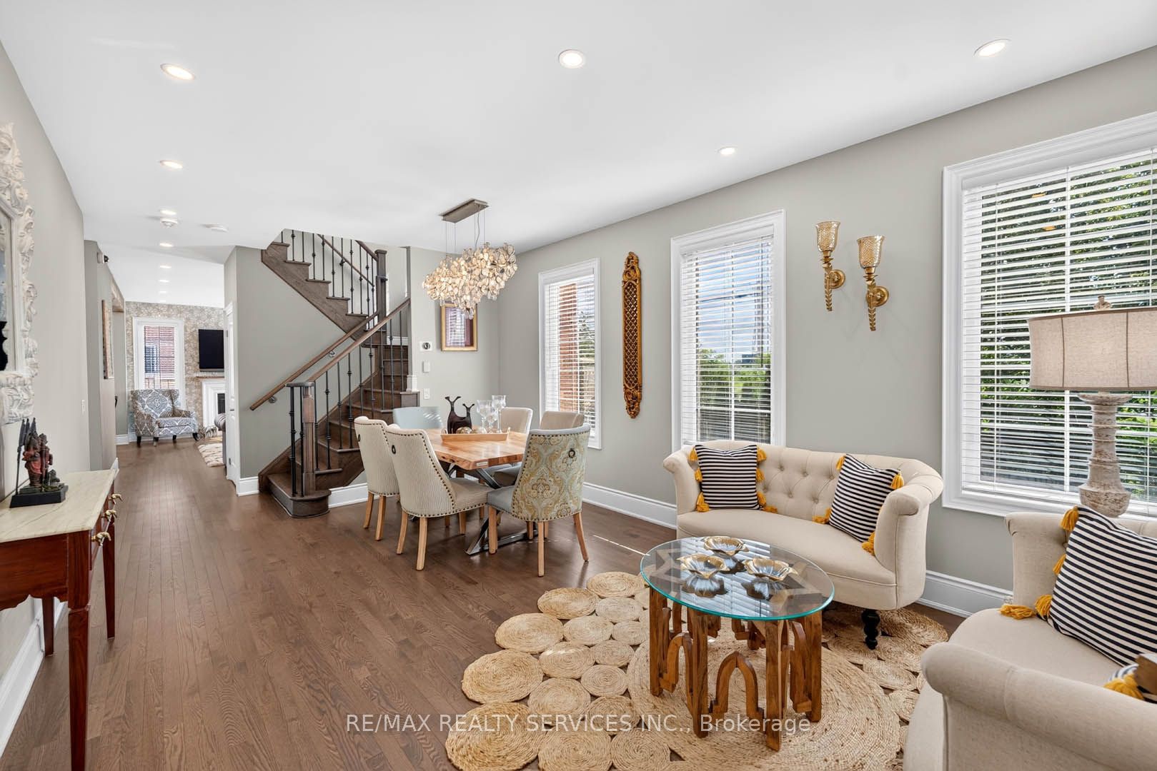 1 Dolbyhill Drive, Brampton, ON L6R 0B3 photo 4