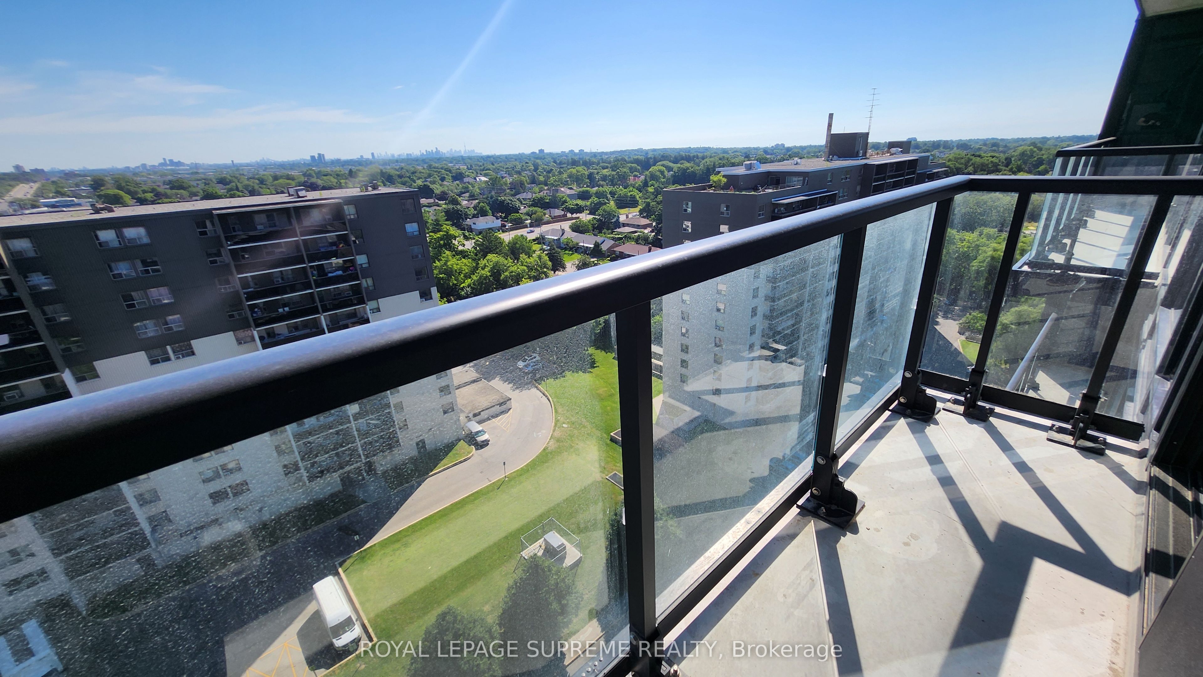 86 Dundas Street E 1212, Mississauga, ON L5A 0B1 photo 5