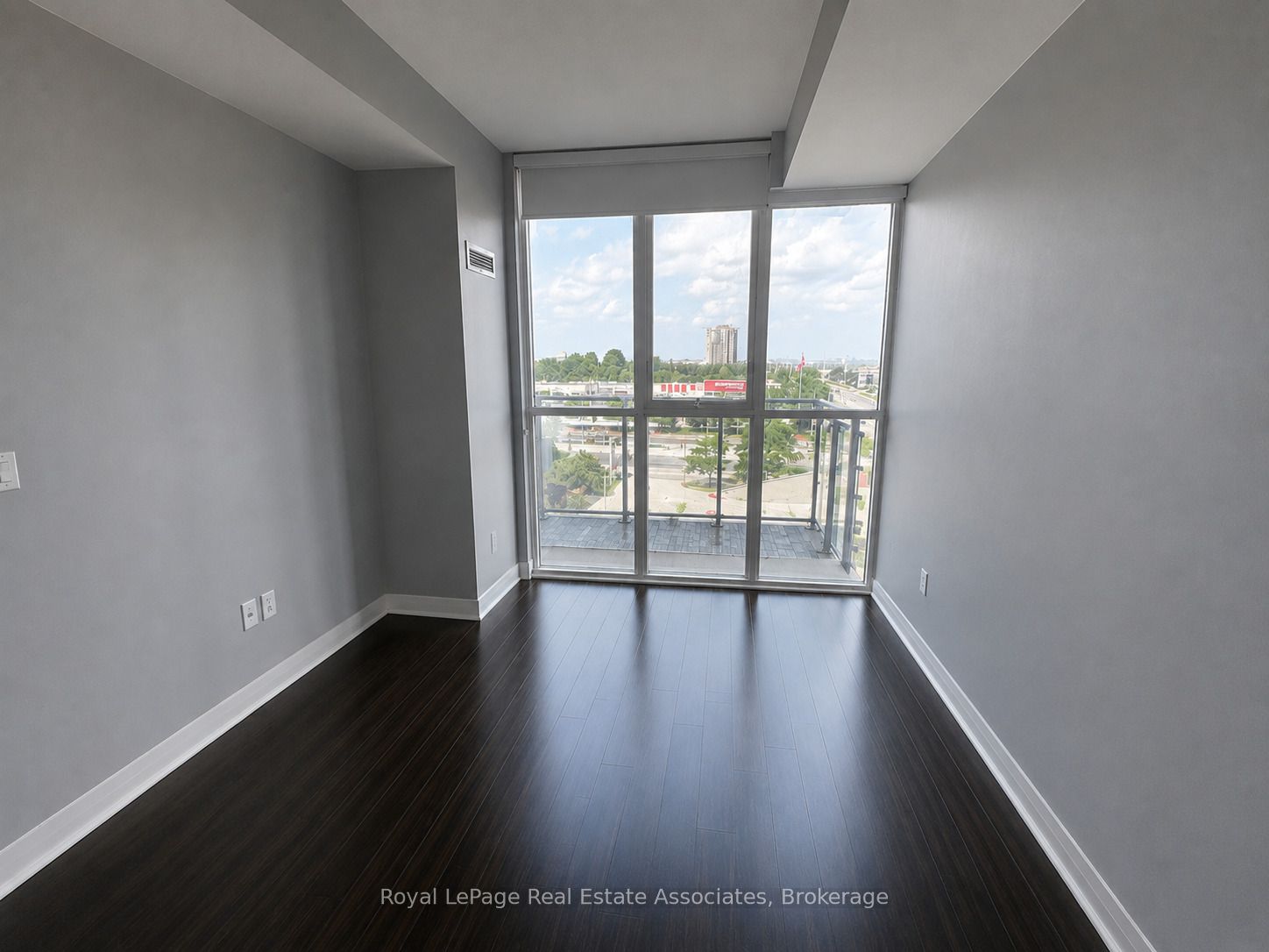 55 Eglinton Avenue W 606, Mississauga, ON L5R 0E4 photo 4