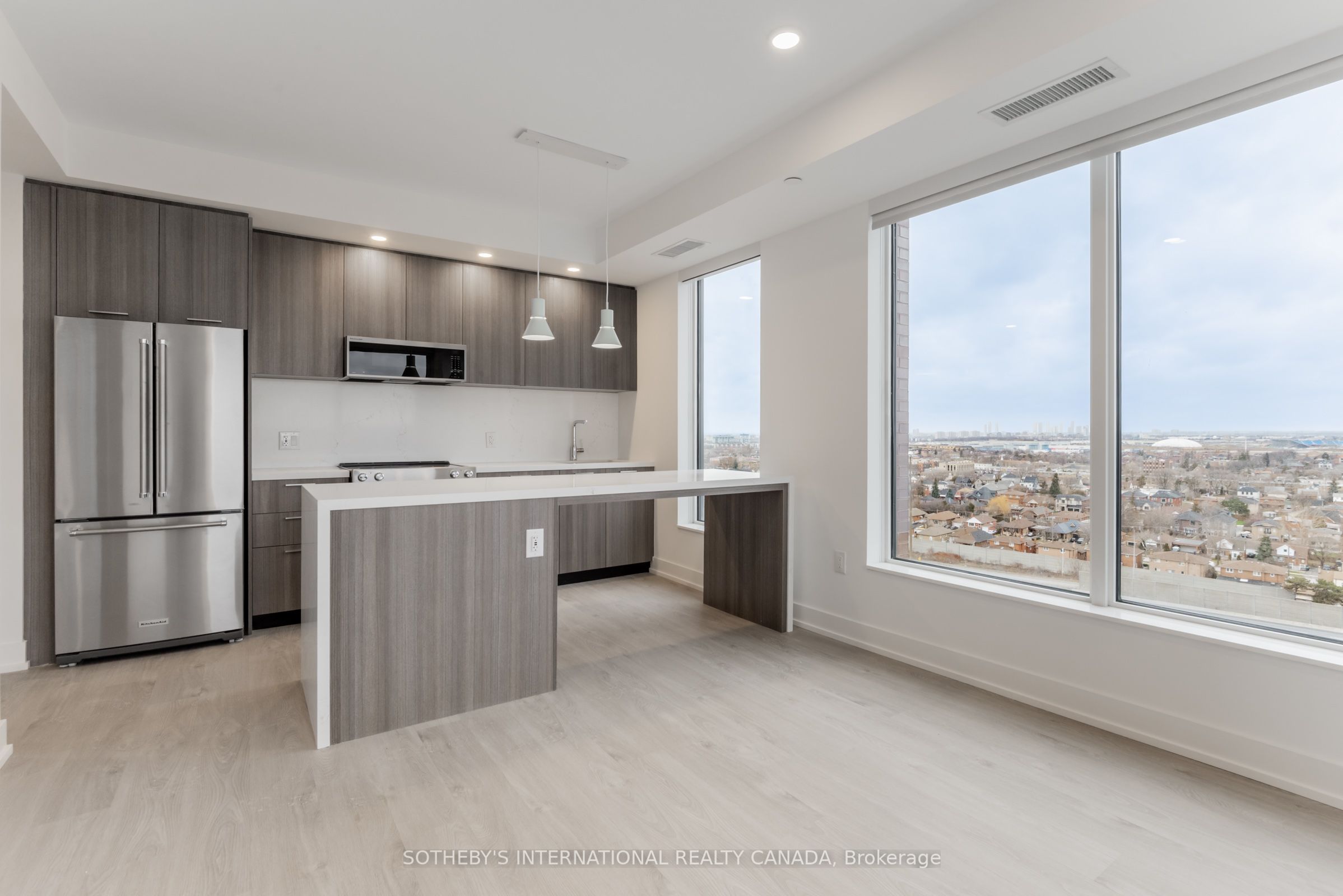 29 York Garden Way 1809, Toronto, ON M6A 2V1 photo 2