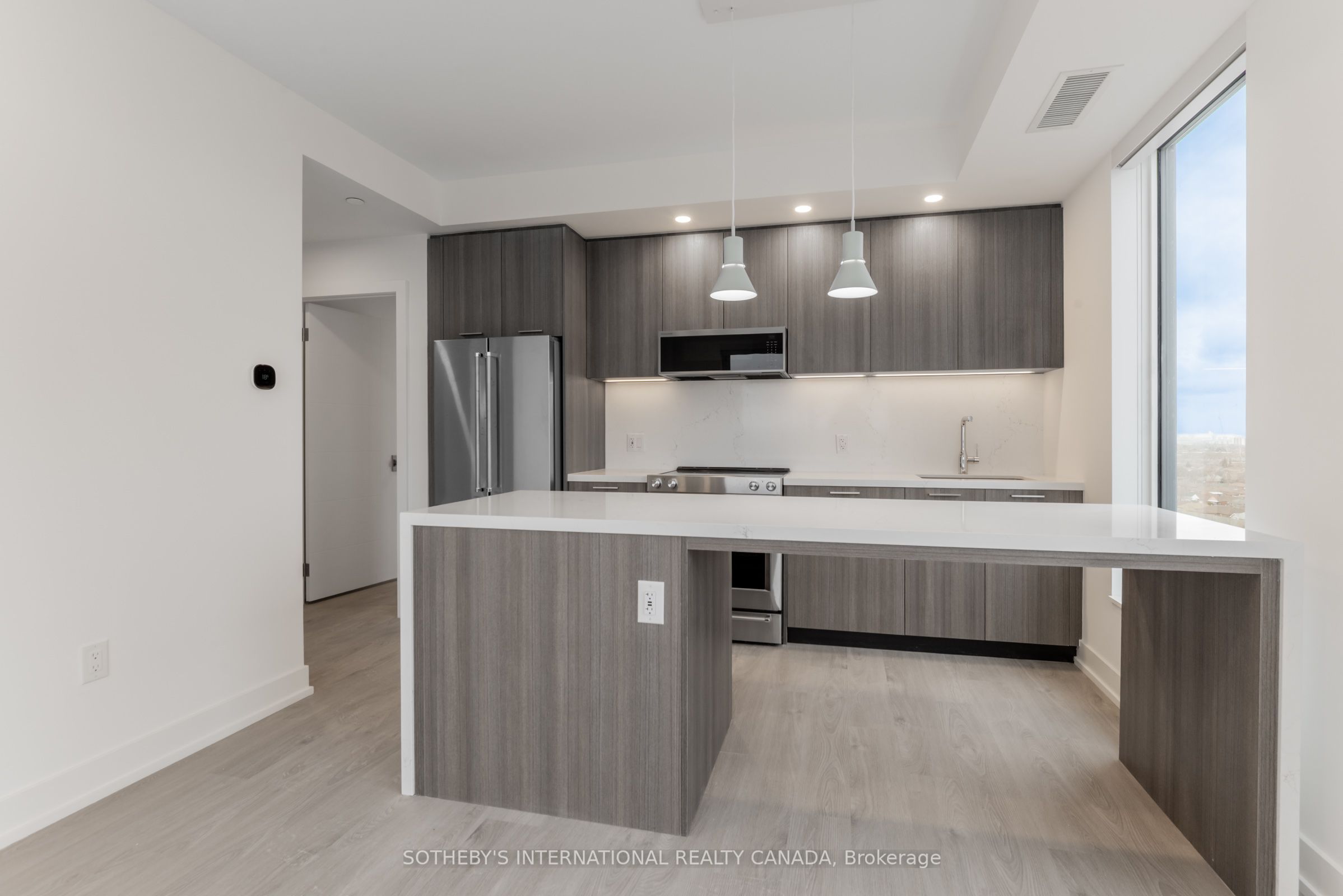 29 York Garden Way 1809, Toronto, ON M6A 2V1 photo 3