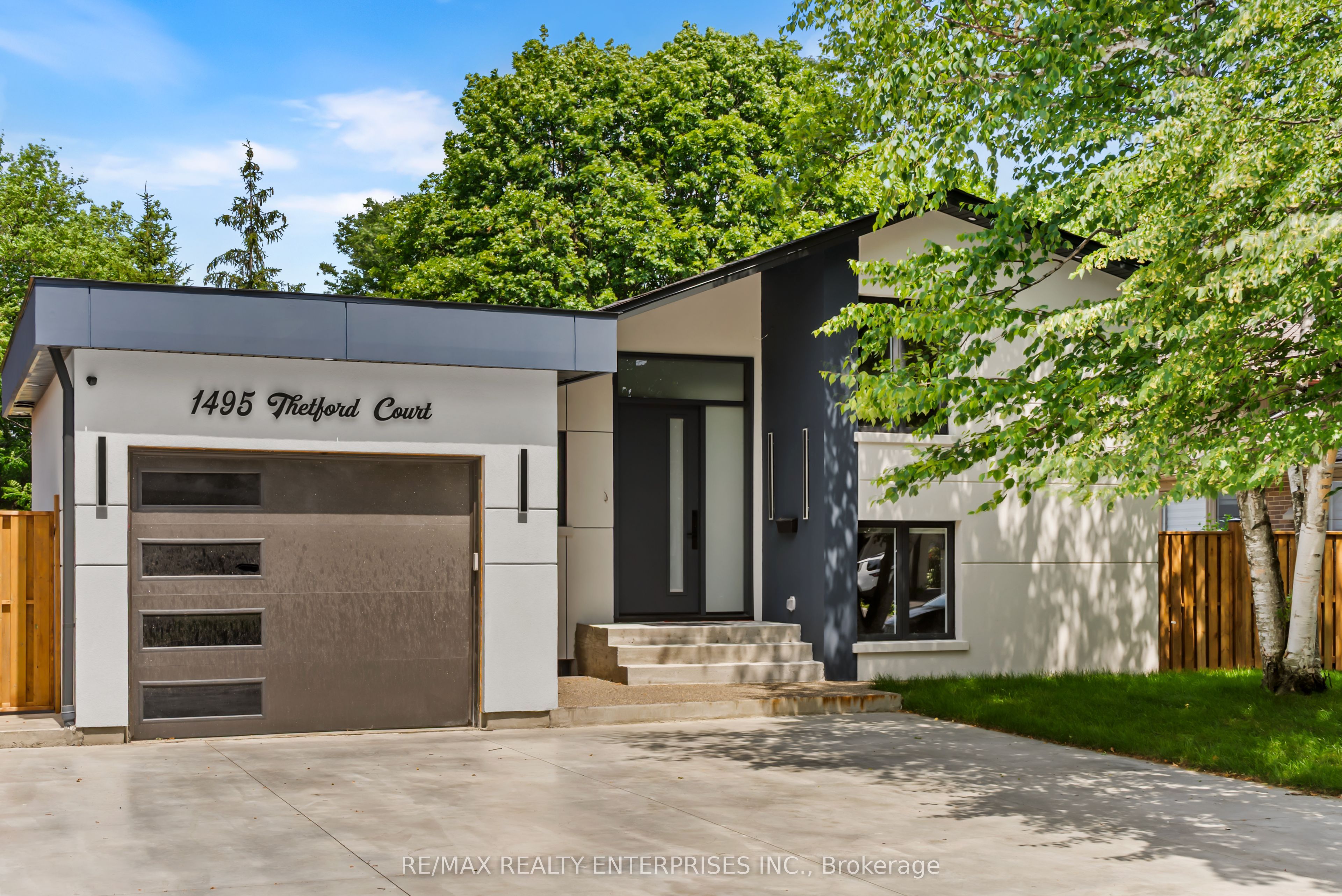1495 Thetford Court, Mississauga, ON L5J 3N2 photo 4