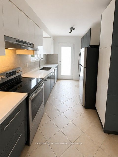 291 Royal York Road Main Floor, Toronto, ON M8V 2W1 photo 5