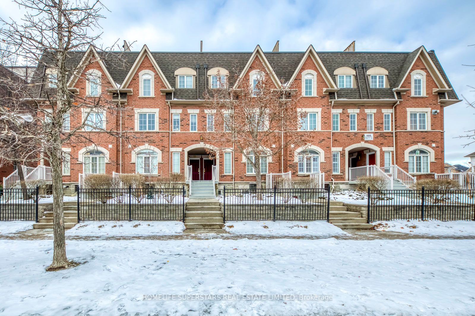 605 Shoreline Drive Unit 11, Mississauga, ON L5B 4K3