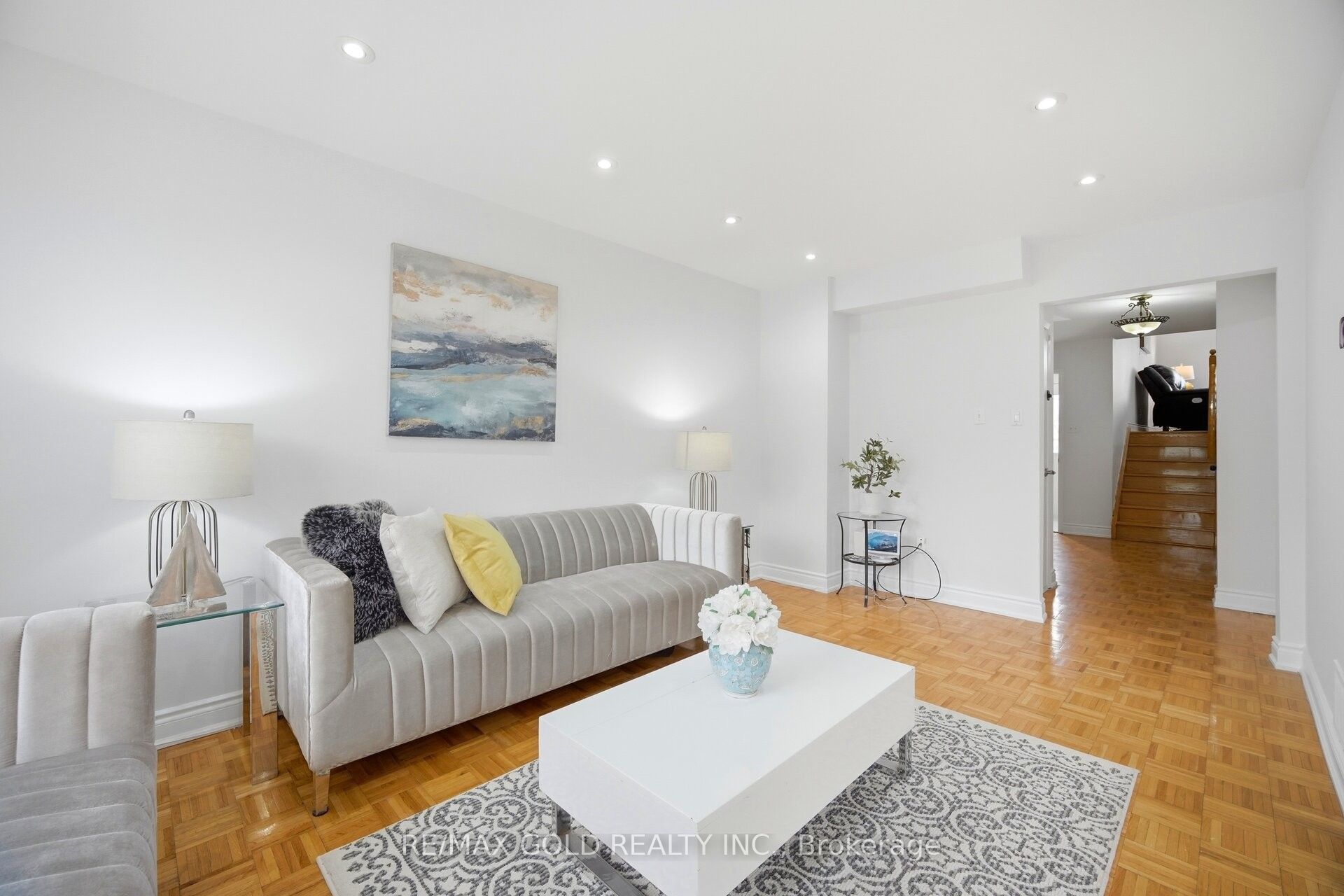 18 Mcgraw Avenue, Brampton, ON L6X 3M4 photo 2