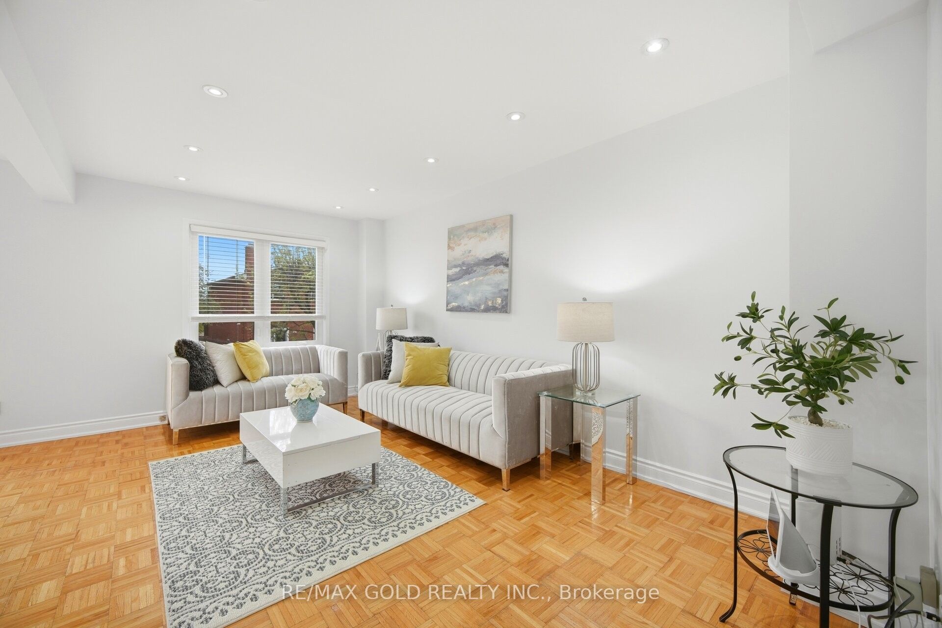 18 Mcgraw Avenue, Brampton, ON L6X 3M4 photo 3