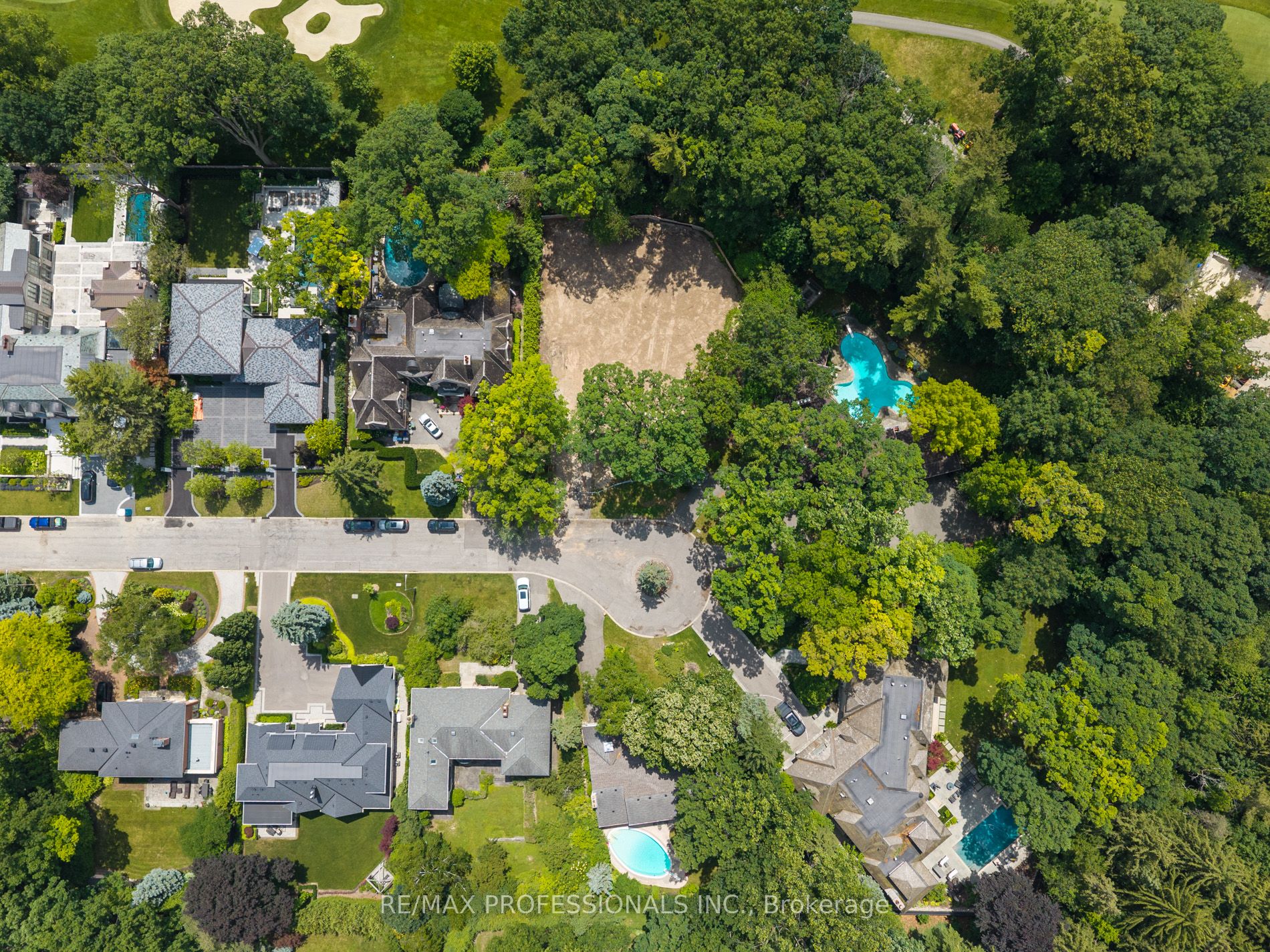 10 Woodmere Court, Toronto, ON M9A 3J1 photo 5