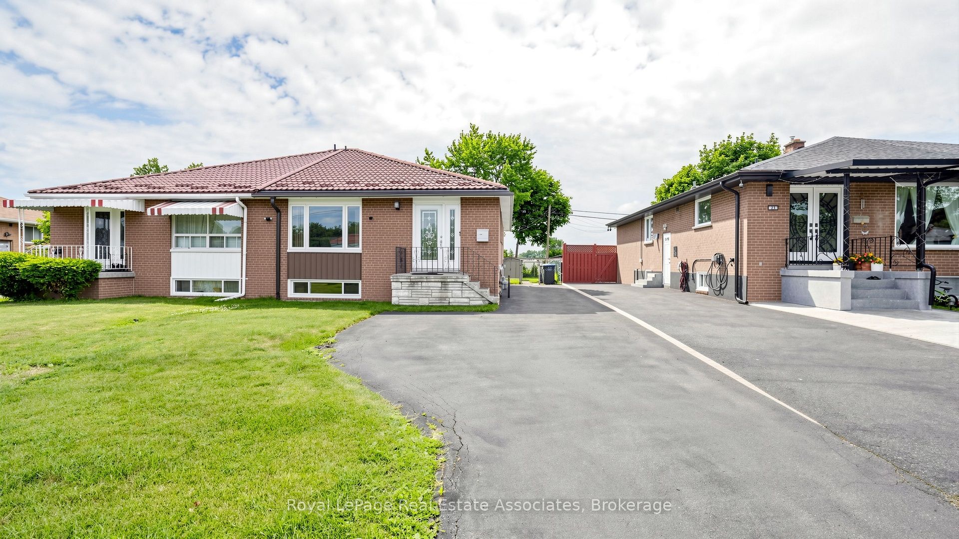 71 Addington Crescent, Brampton, ON L6T 2R4 photo 2