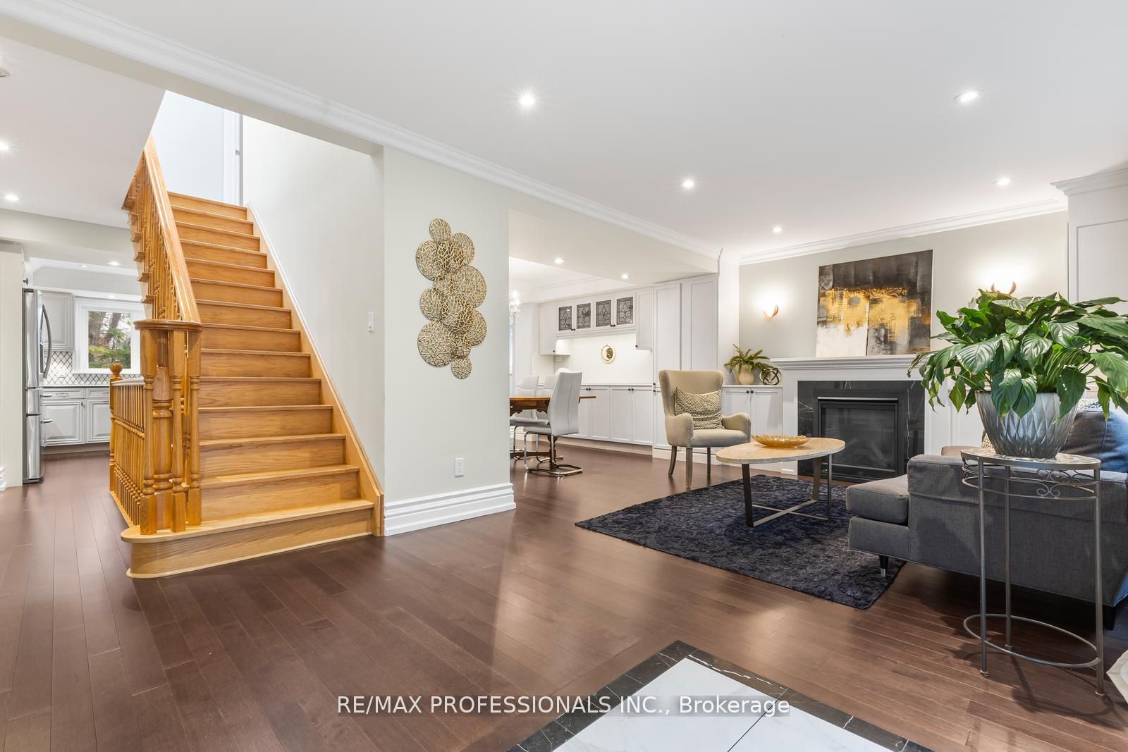 164 Morningside Avenue, Toronto, ON M6S 1E3 photo 4