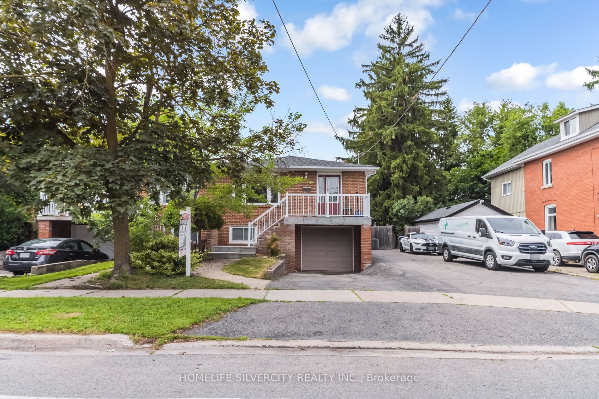 62 Rosedale Avenue W, Brampton, ON L6X 1K1 photo 2