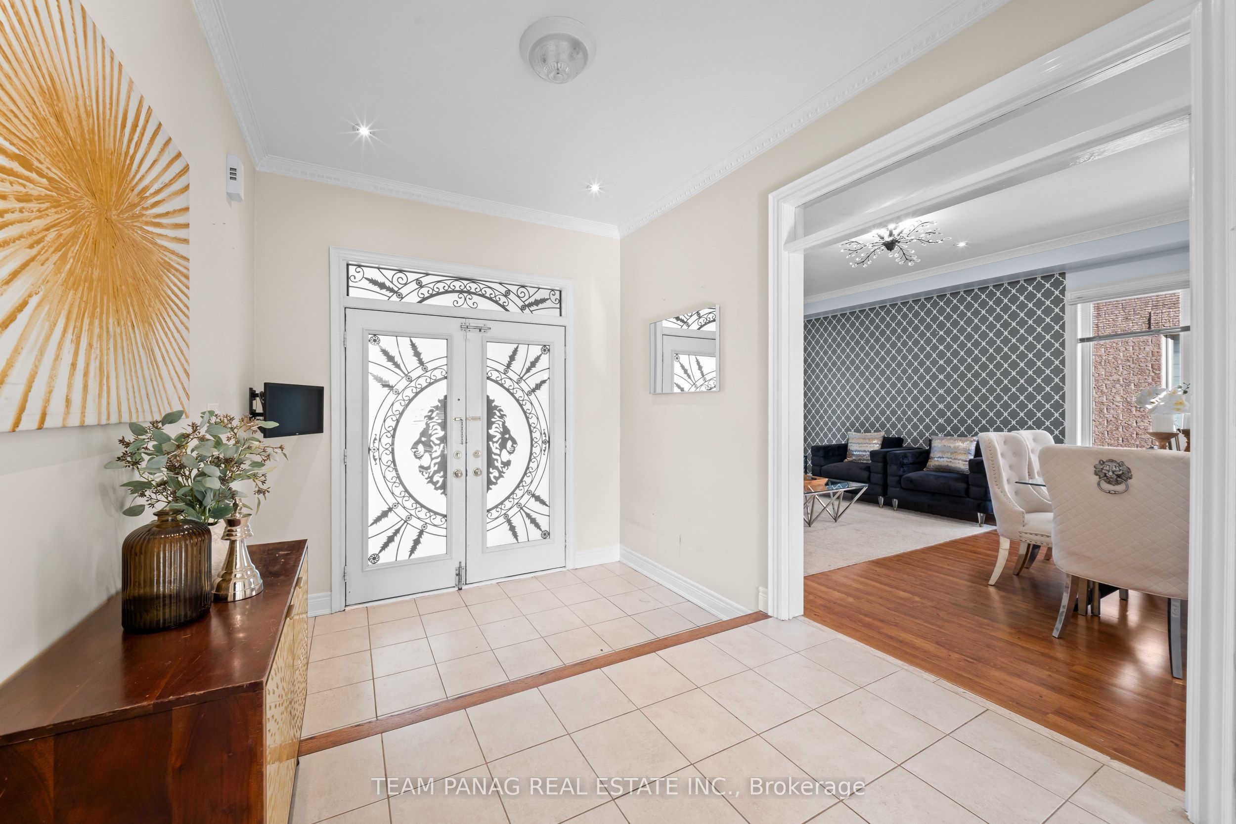 52 Mount Royal Circle, Brampton, ON L6P 2K4 photo 5