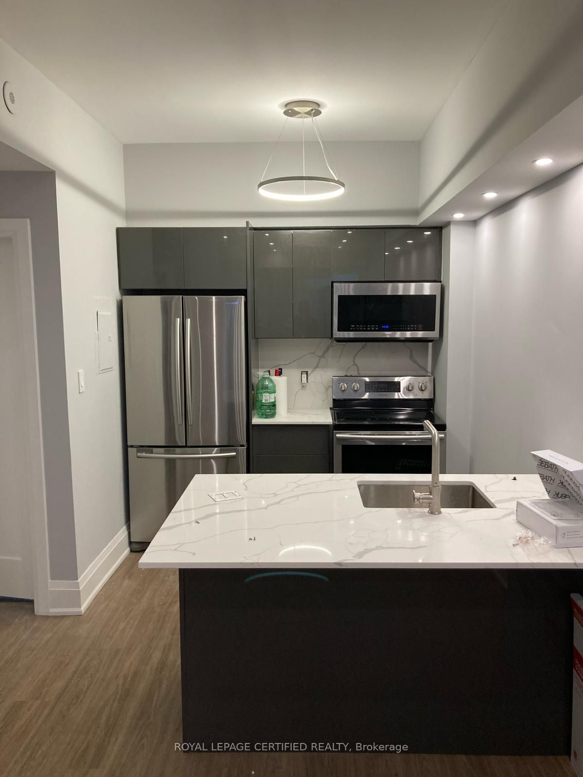 605 Shoreline Drive 9, Mississauga, ON L5B 4K5 photo 2