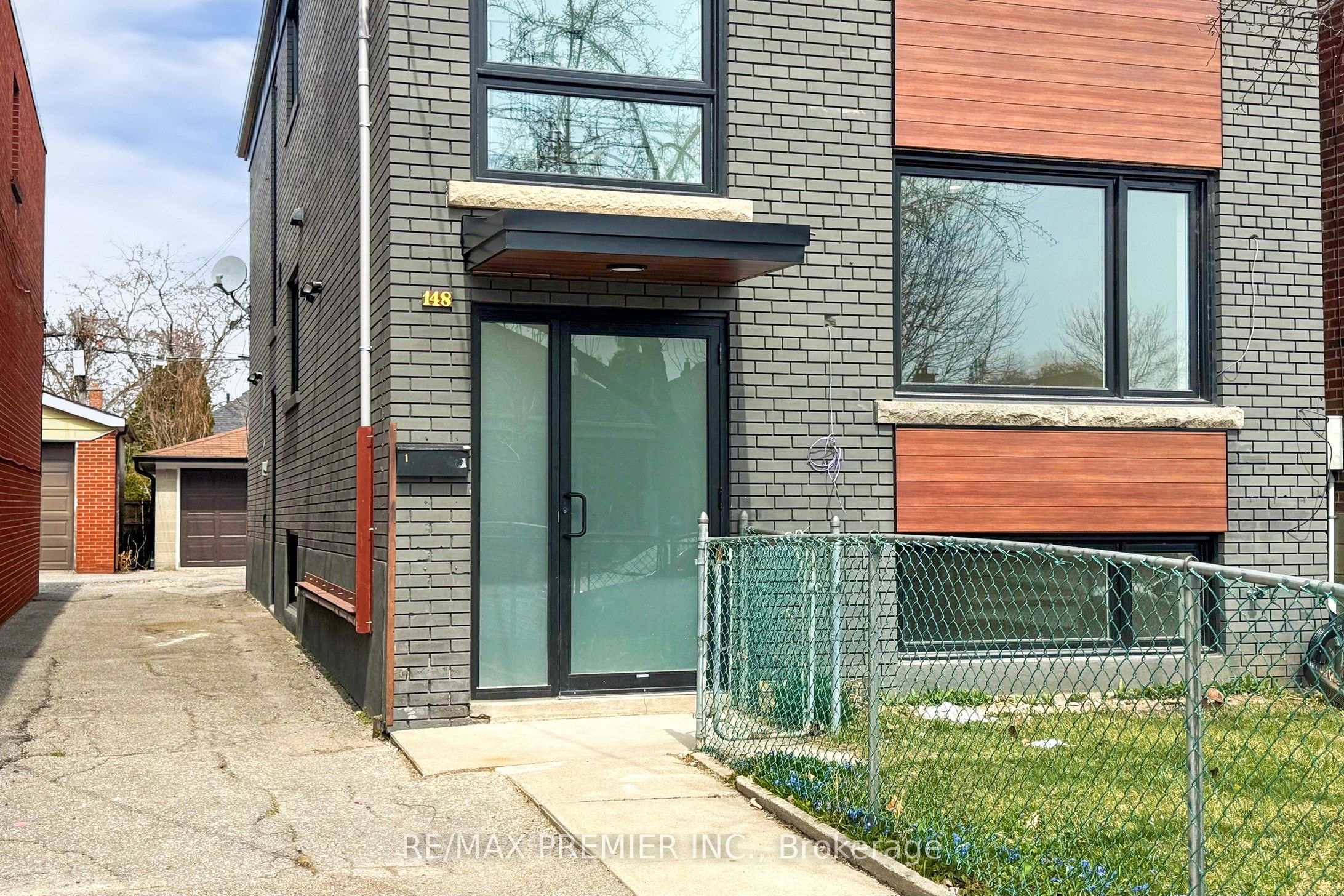148 Lambton Avenue 2 (Upper), Toronto, ON M6N 2S9