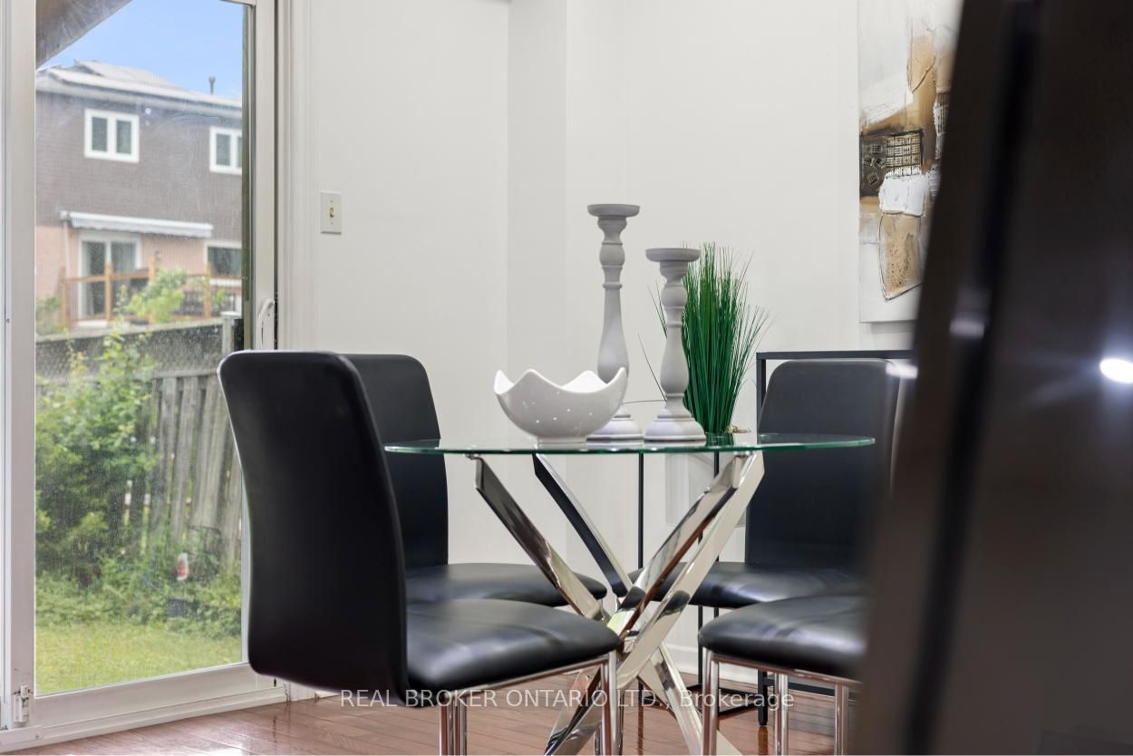 1804 Princelea Place, Mississauga, ON L5M 3R8 photo 3