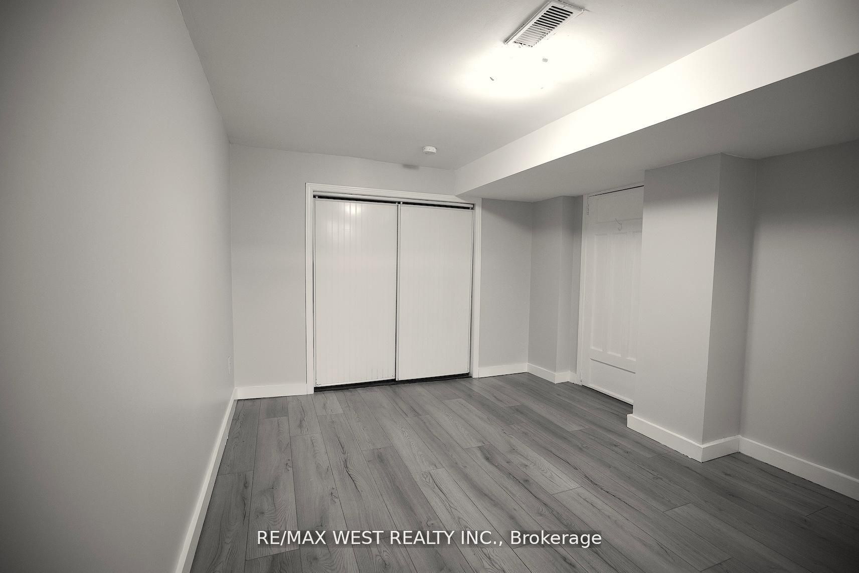 66 Long Branch Avenue 17, Toronto, ON M8W 3J4 photo 5