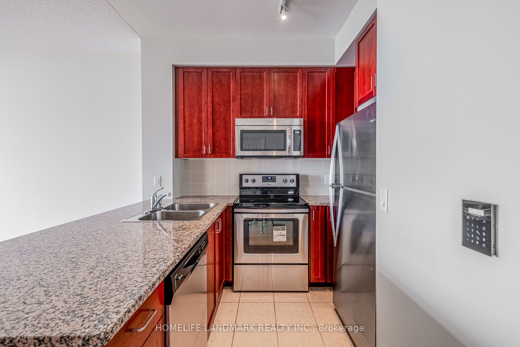 339 RATHBURN Road W 1712, Mississauga, ON L5B 0K6 photo 5