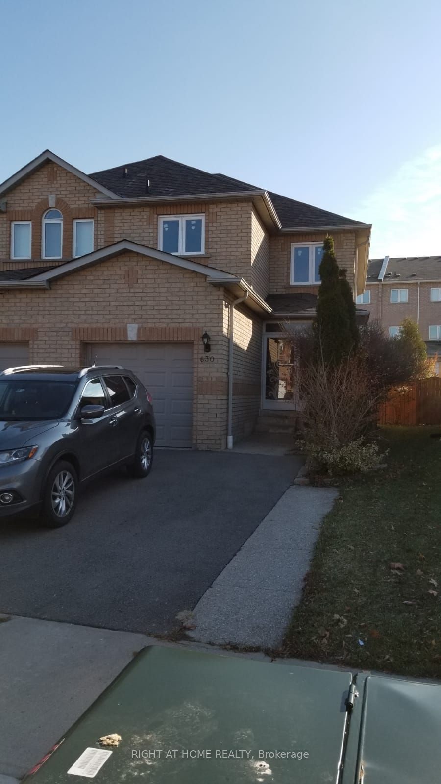 630 Leatherleaf Drive, Mississauga, ON L4Z 3Z1