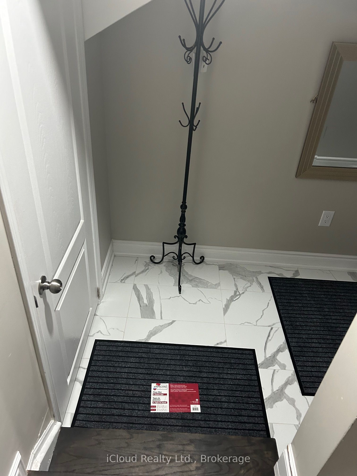 1295 Rose Way W, Milton, ON L9E 1M2 photo 5