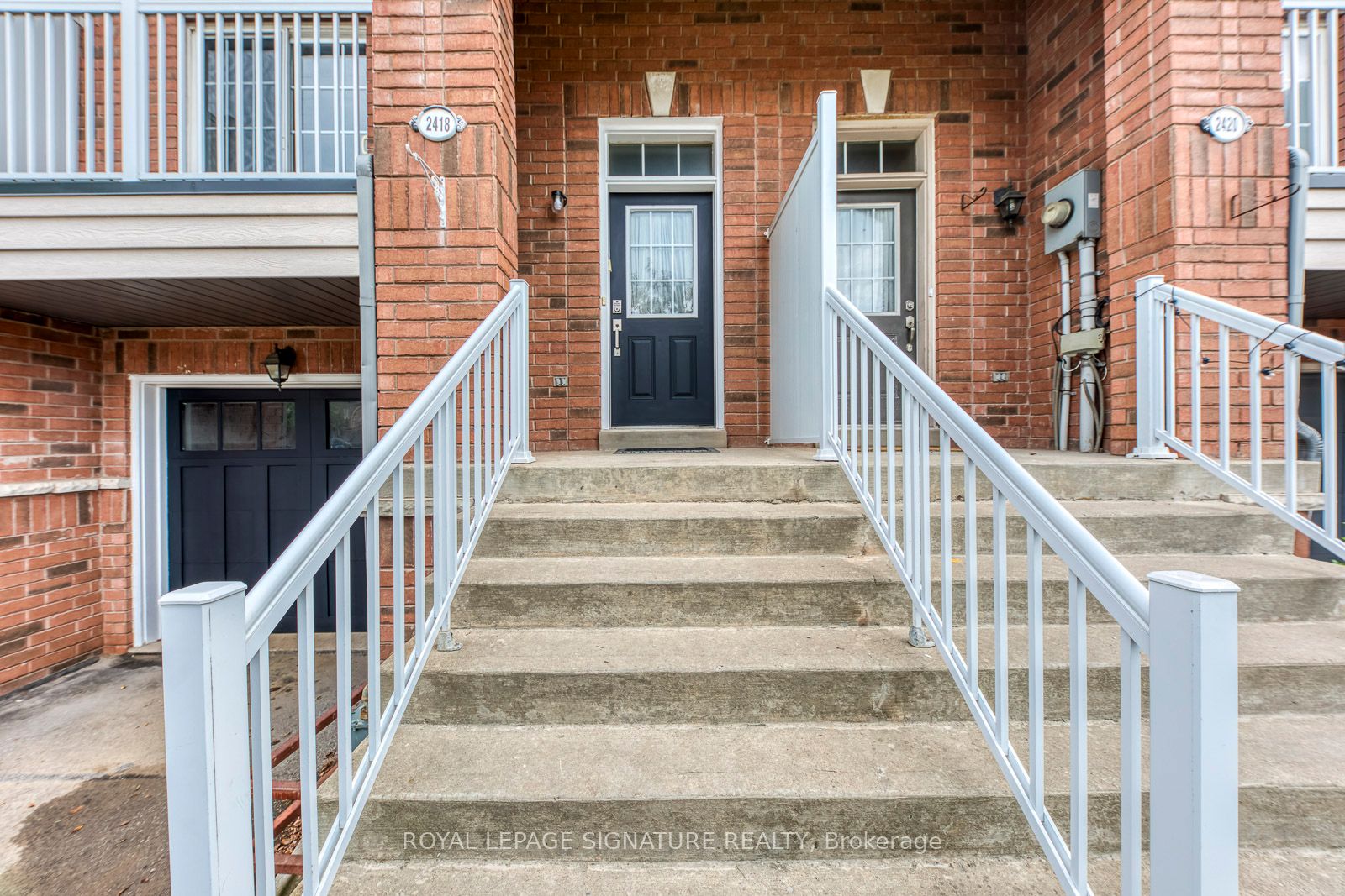 2418 Adamvale Crescent, Oakville, ON L6M 0E1 photo 3