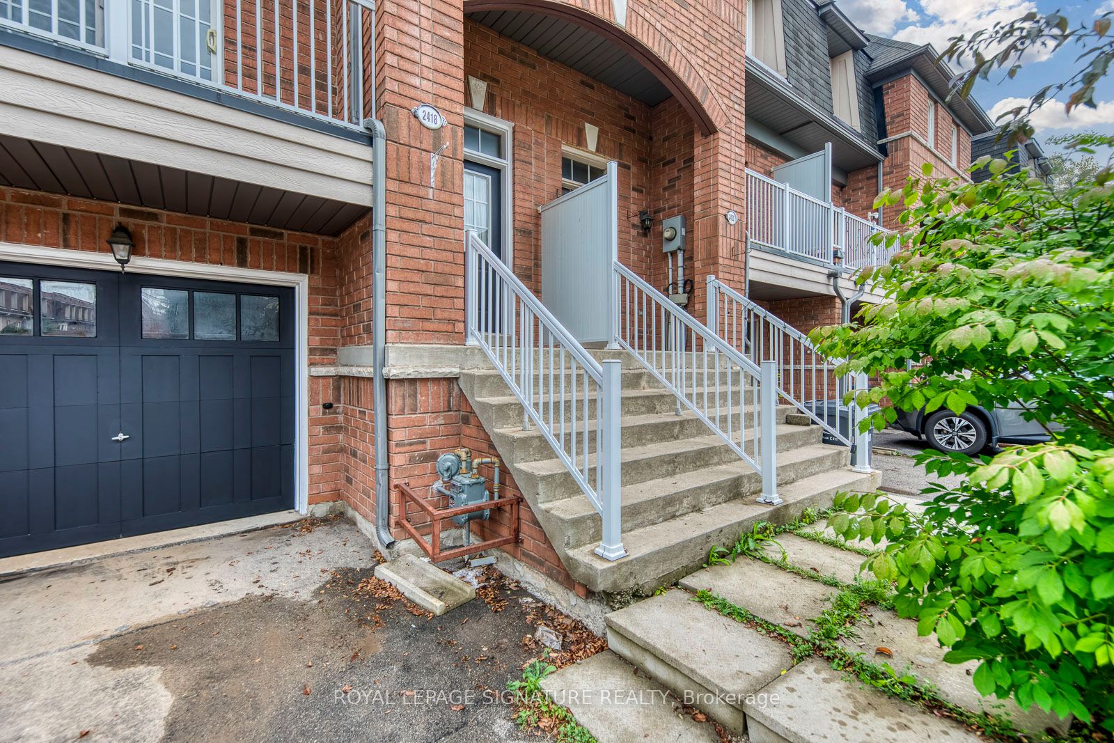 2418 Adamvale Crescent, Oakville, ON L6M 0E1 photo 4