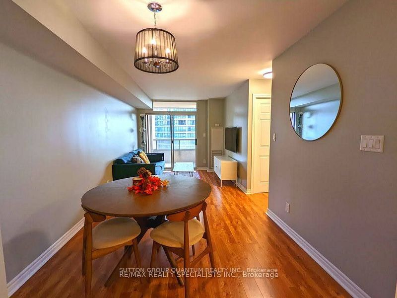 3880 Duke Of York Boulevard 708, Mississauga, ON L5B 4M7 photo 3