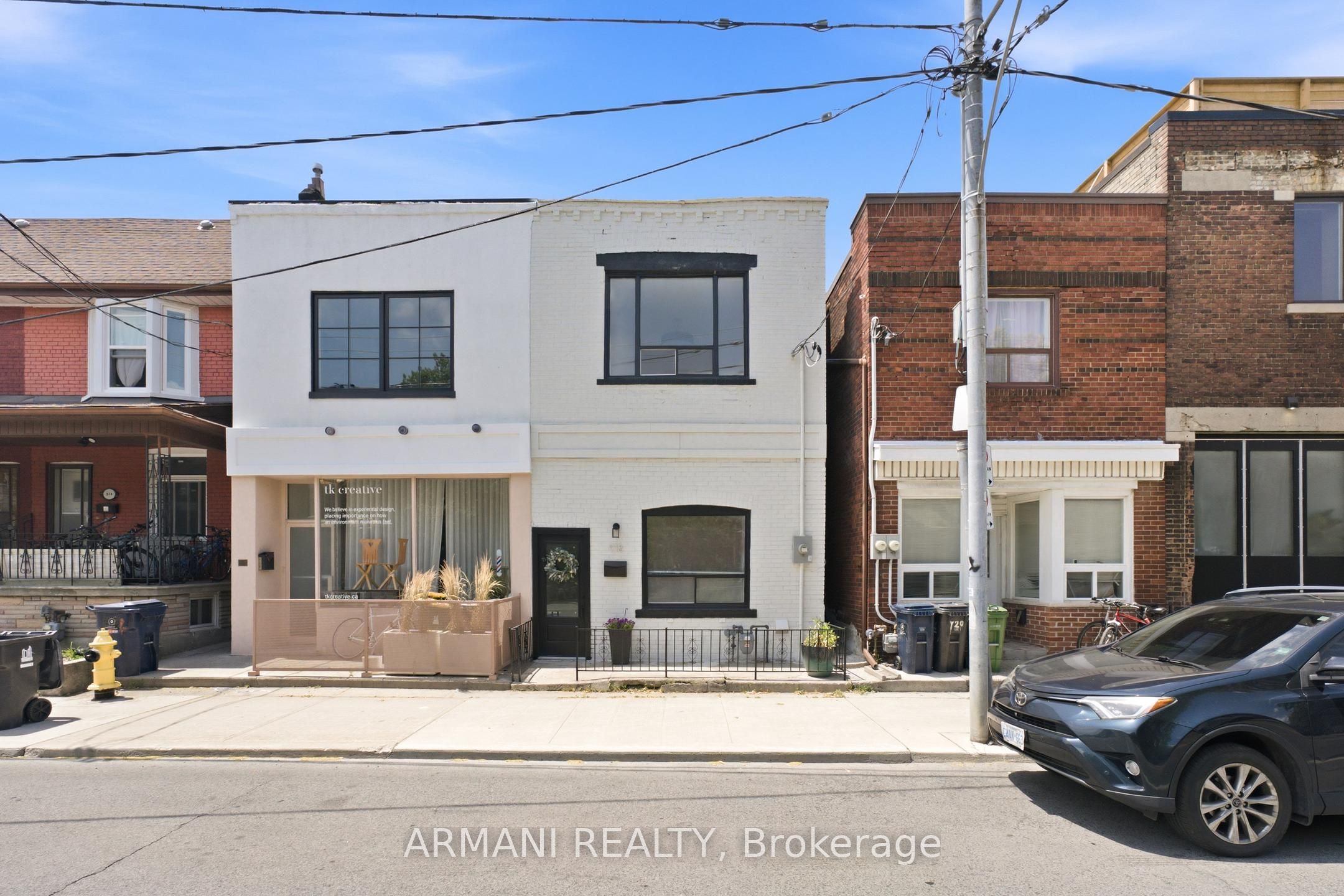 918 Ossington Avenue, Toronto, ON M6G 3V1