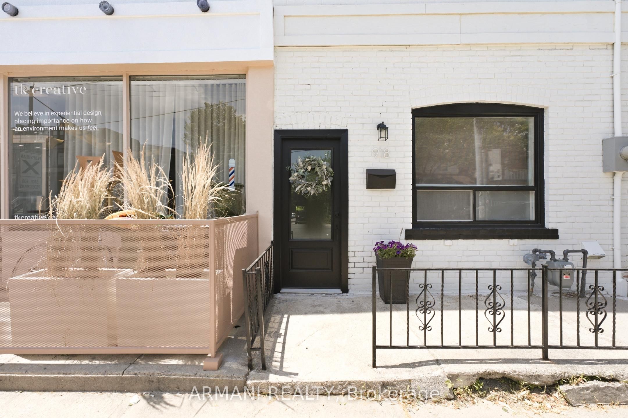 918 Ossington Avenue, Toronto, ON M6G 3V1 photo 2