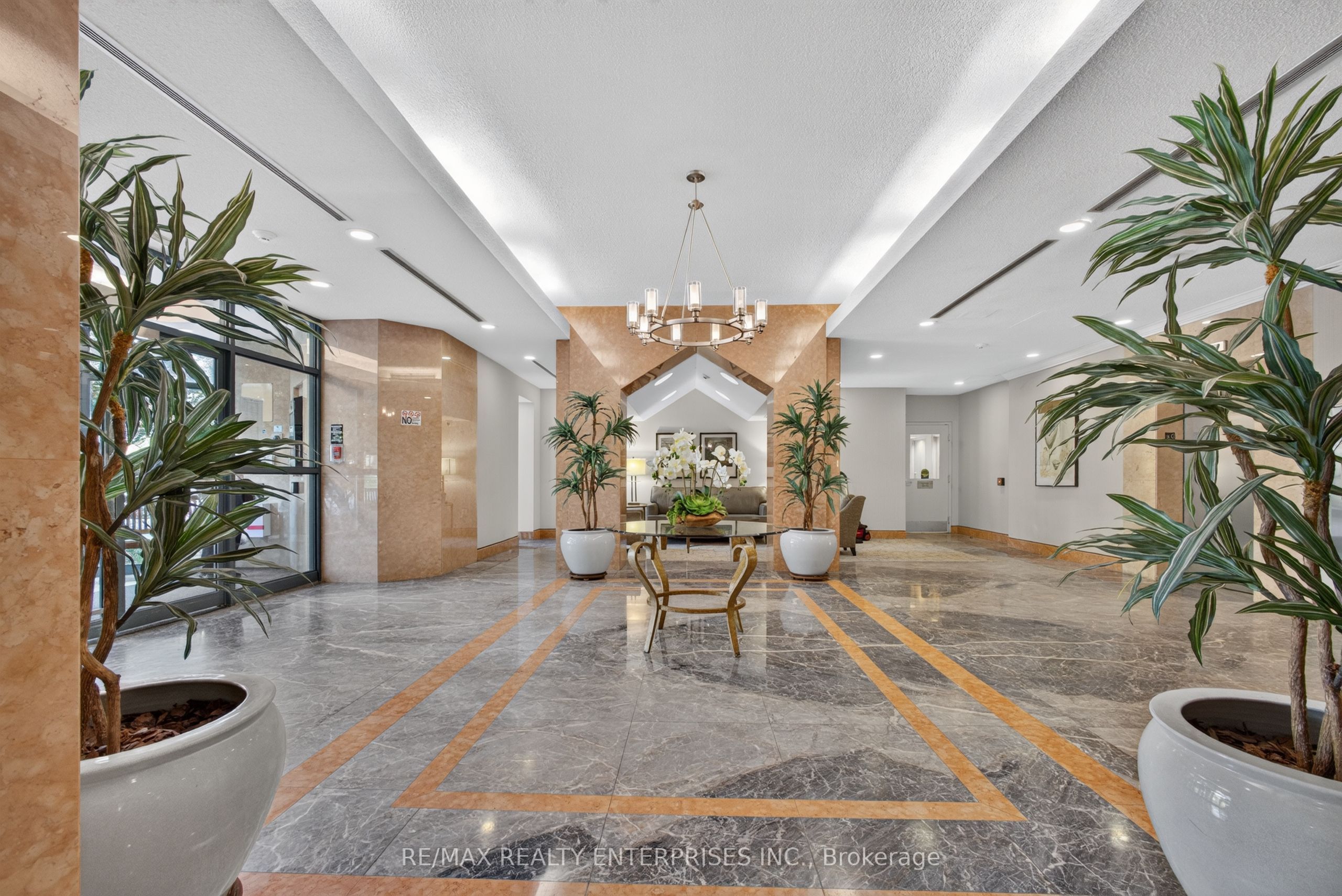 2177 Burnhamthorpe Road W 1412, Mississauga, ON L5L 5P9 photo 4