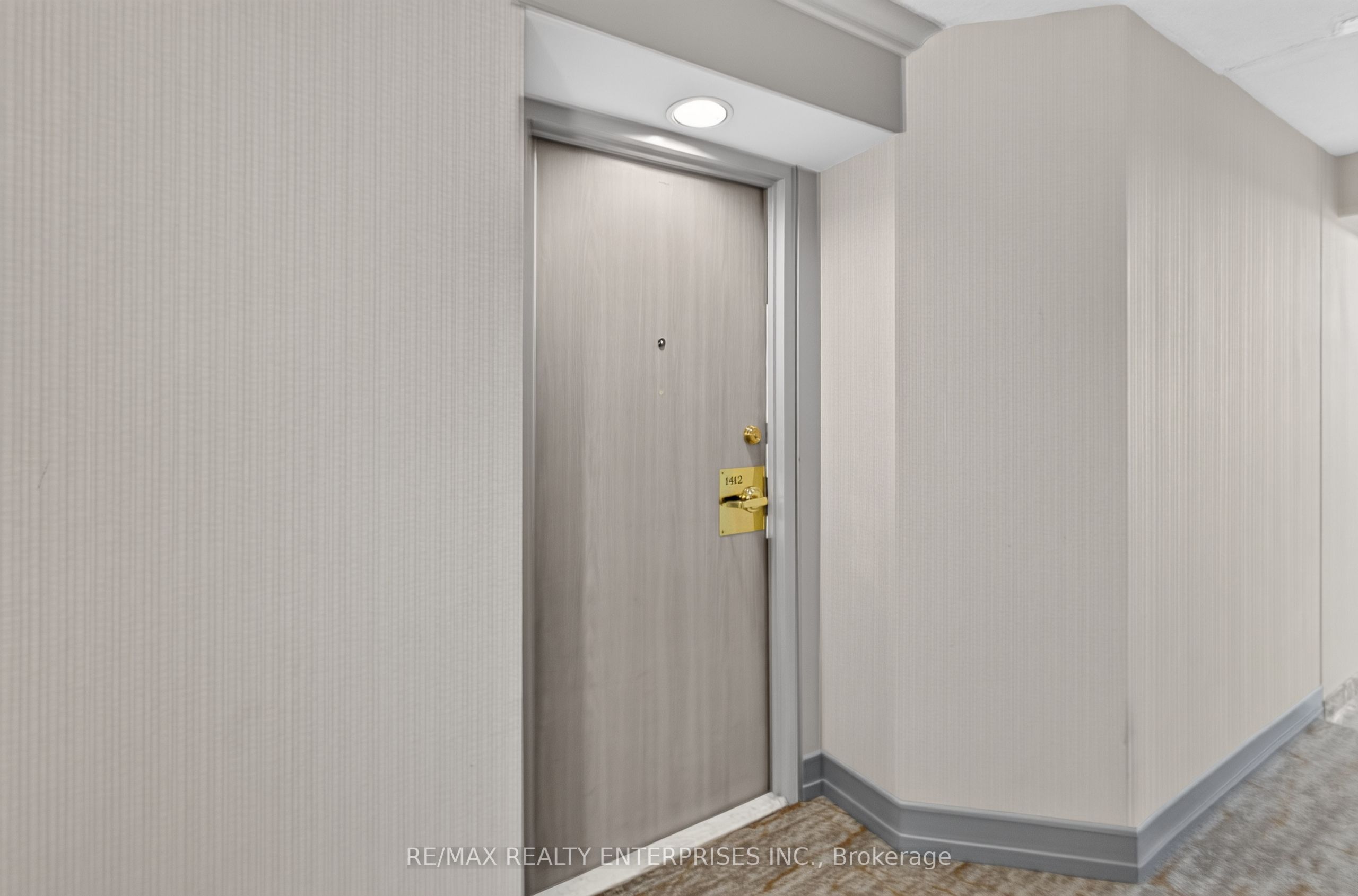 2177 Burnhamthorpe Road W 1412, Mississauga, ON L5L 5P9 photo 5