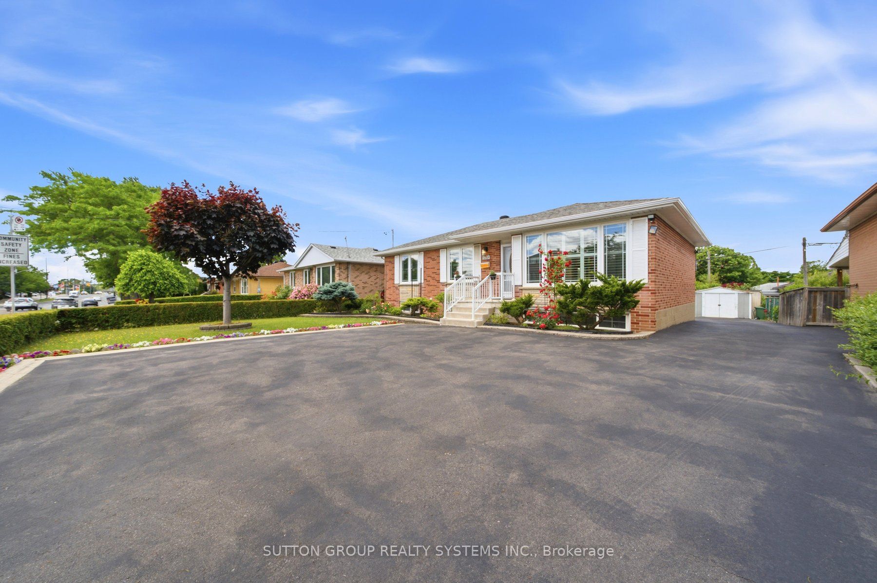 2870 Weston Road, Toronto, ON M9M 2S3 photo 2