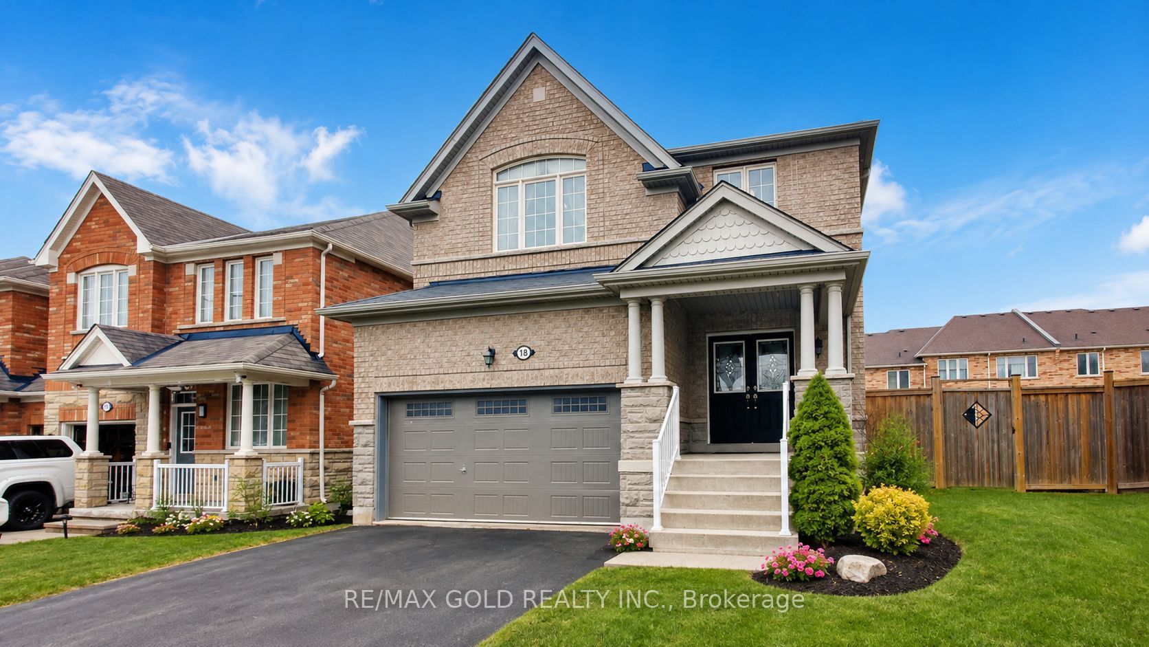 18 Kawana Road, Brampton, ON L6Y 0W2 photo 2