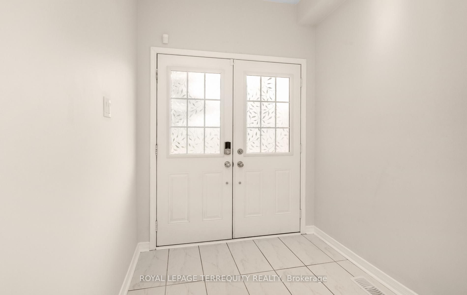 983 Francine Crescent, Mississauga, ON L5V 0E2 photo 5