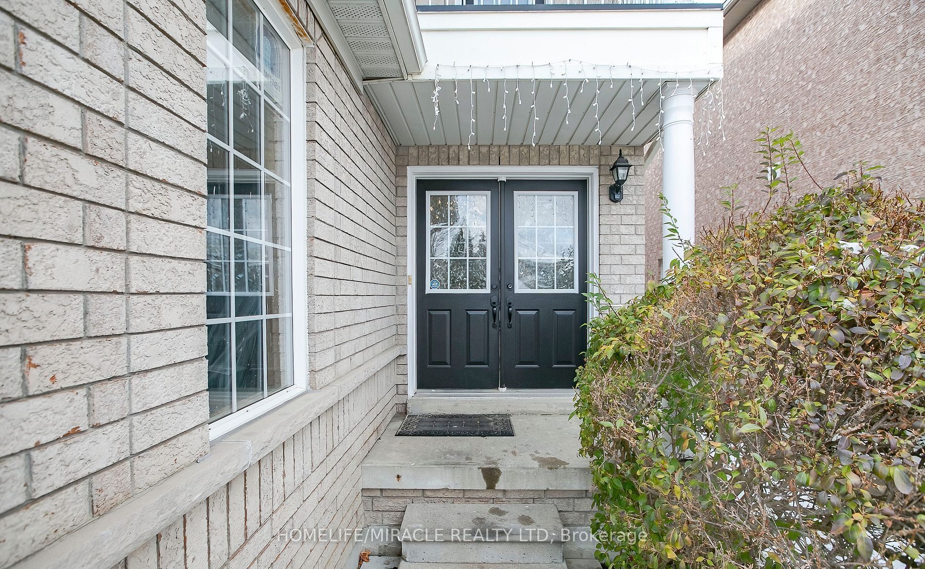 29 Dewridge Court, Brampton, ON L6R 3C1 photo 3