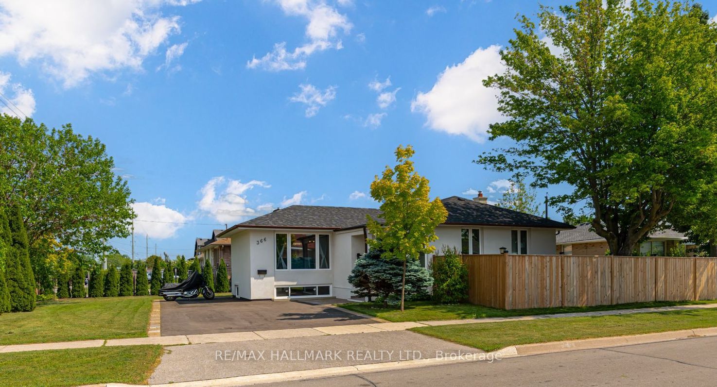 366 Wildwood Drive, Oakville, ON L6K 1T2