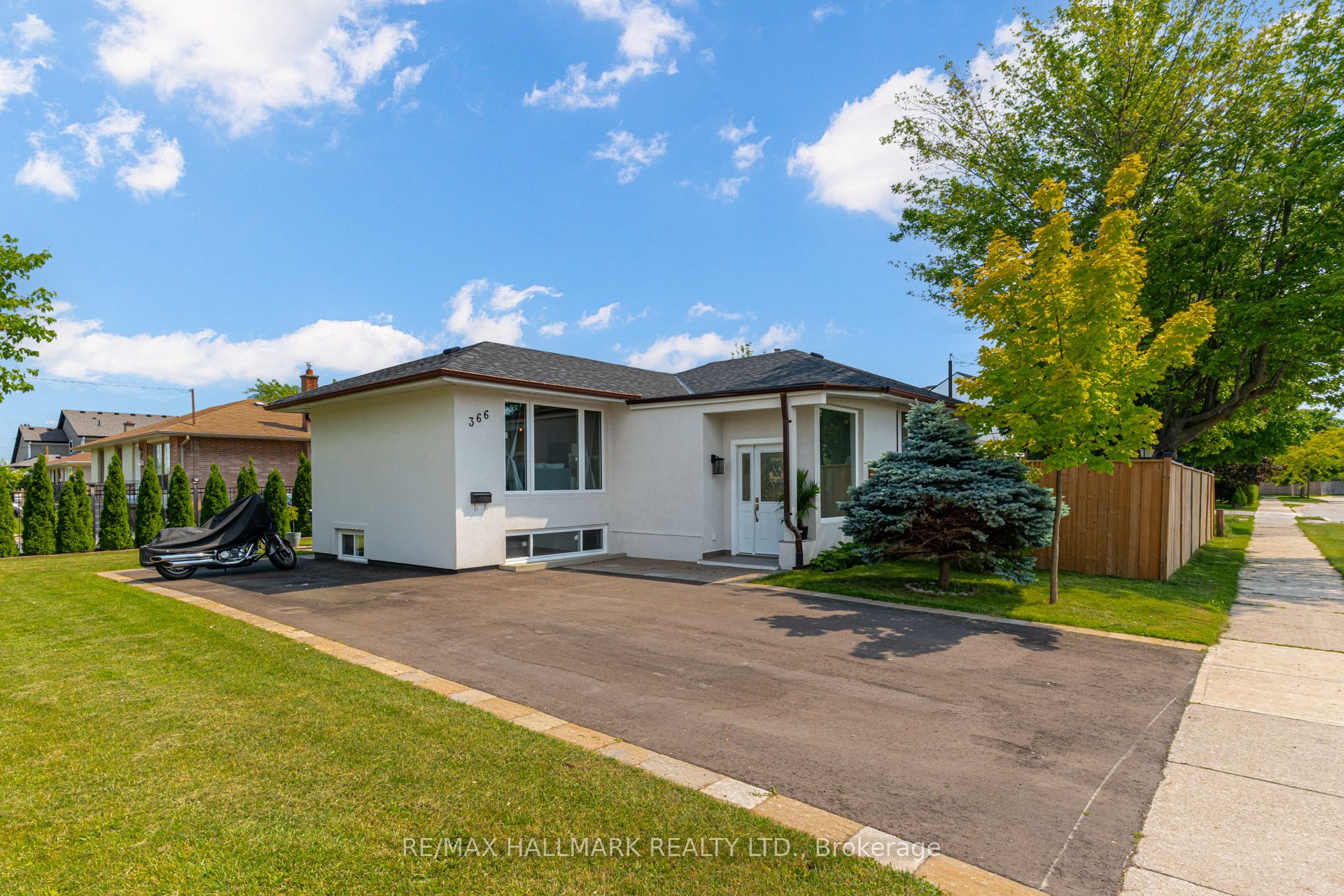 366 Wildwood Drive, Oakville, ON L6K 1T2 photo 4