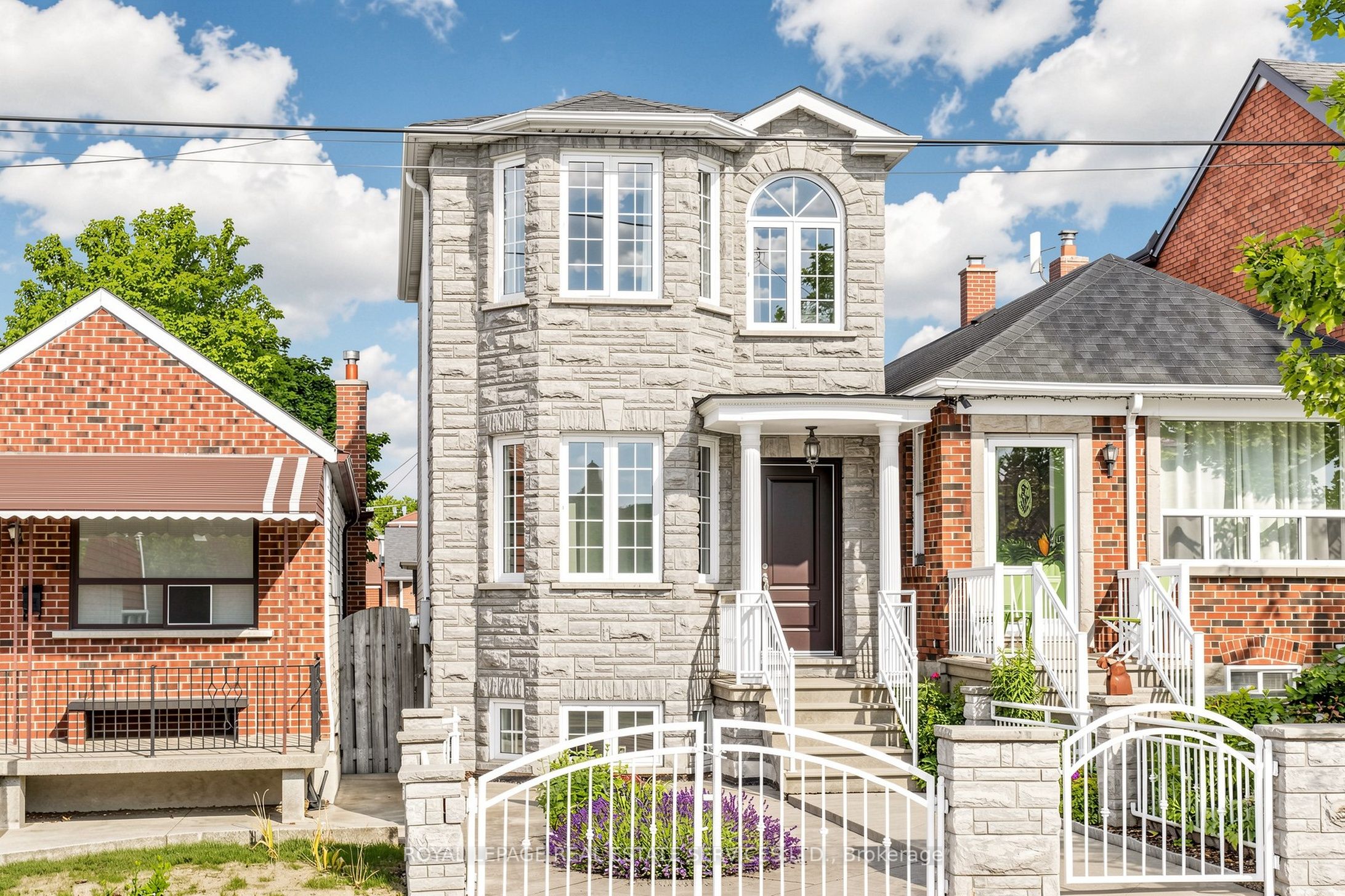 256 Earlscourt Avenue, Toronto, ON M6E 4B6 photo 2