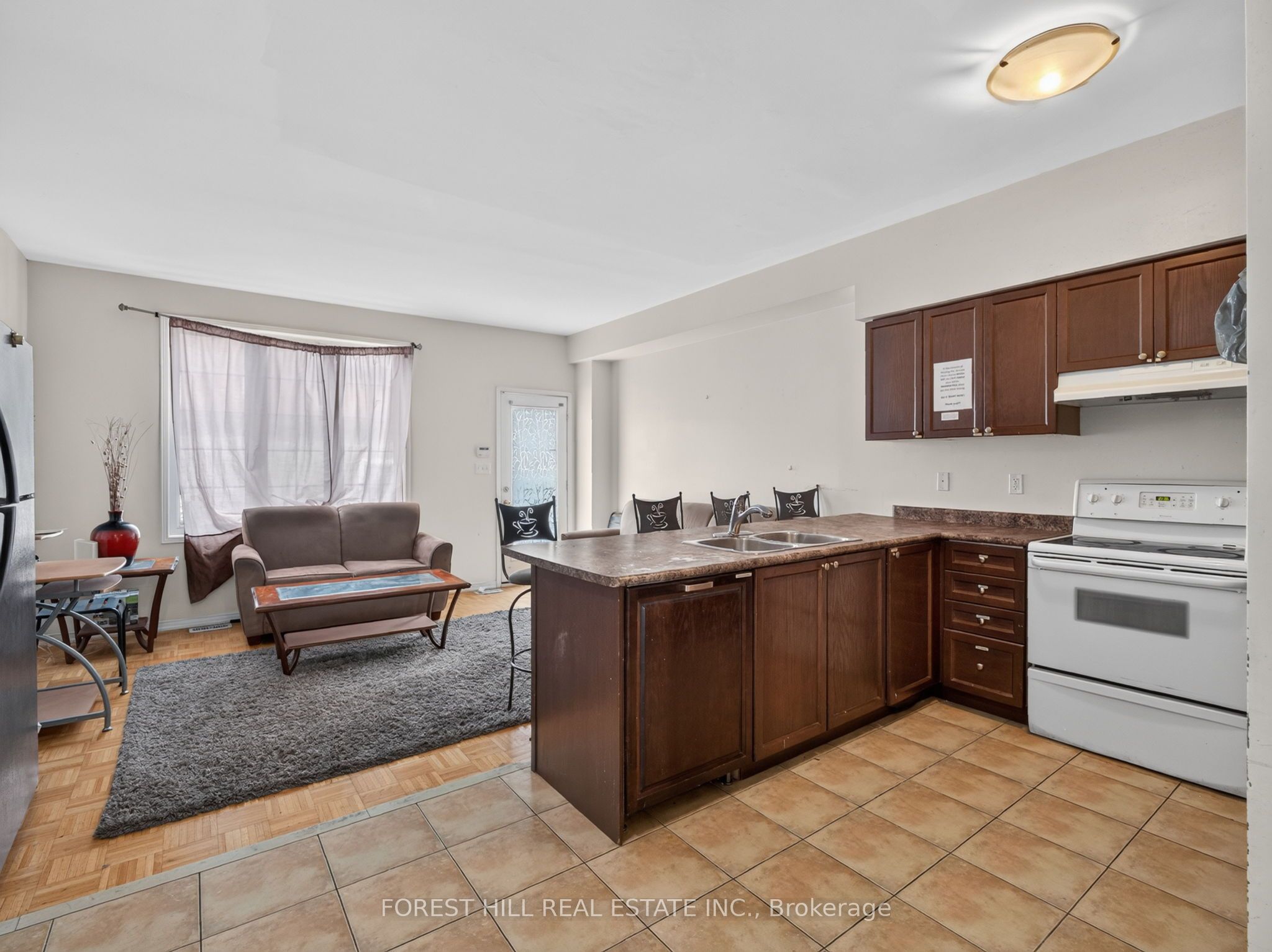 4 Evelyn Wiggins Drive, Toronto, ON M3J 0G3 photo 5