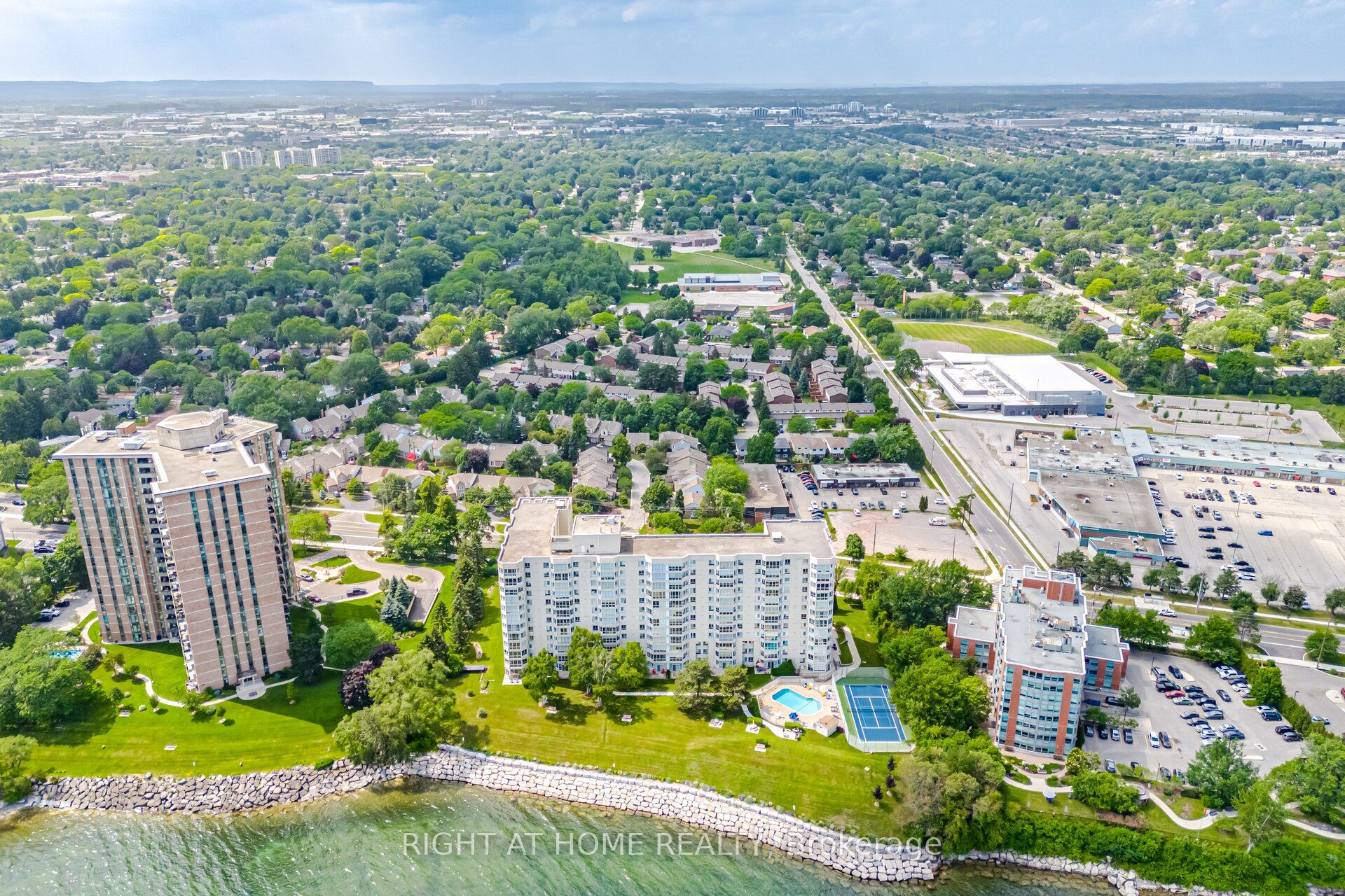 5280 Lakeshore Road 1104, Burlington, ON L7L 5R1 photo 3