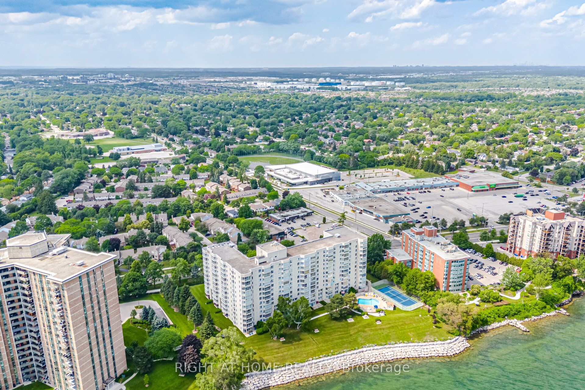 5280 Lakeshore Road 1104, Burlington, ON L7L 5R1 photo 5