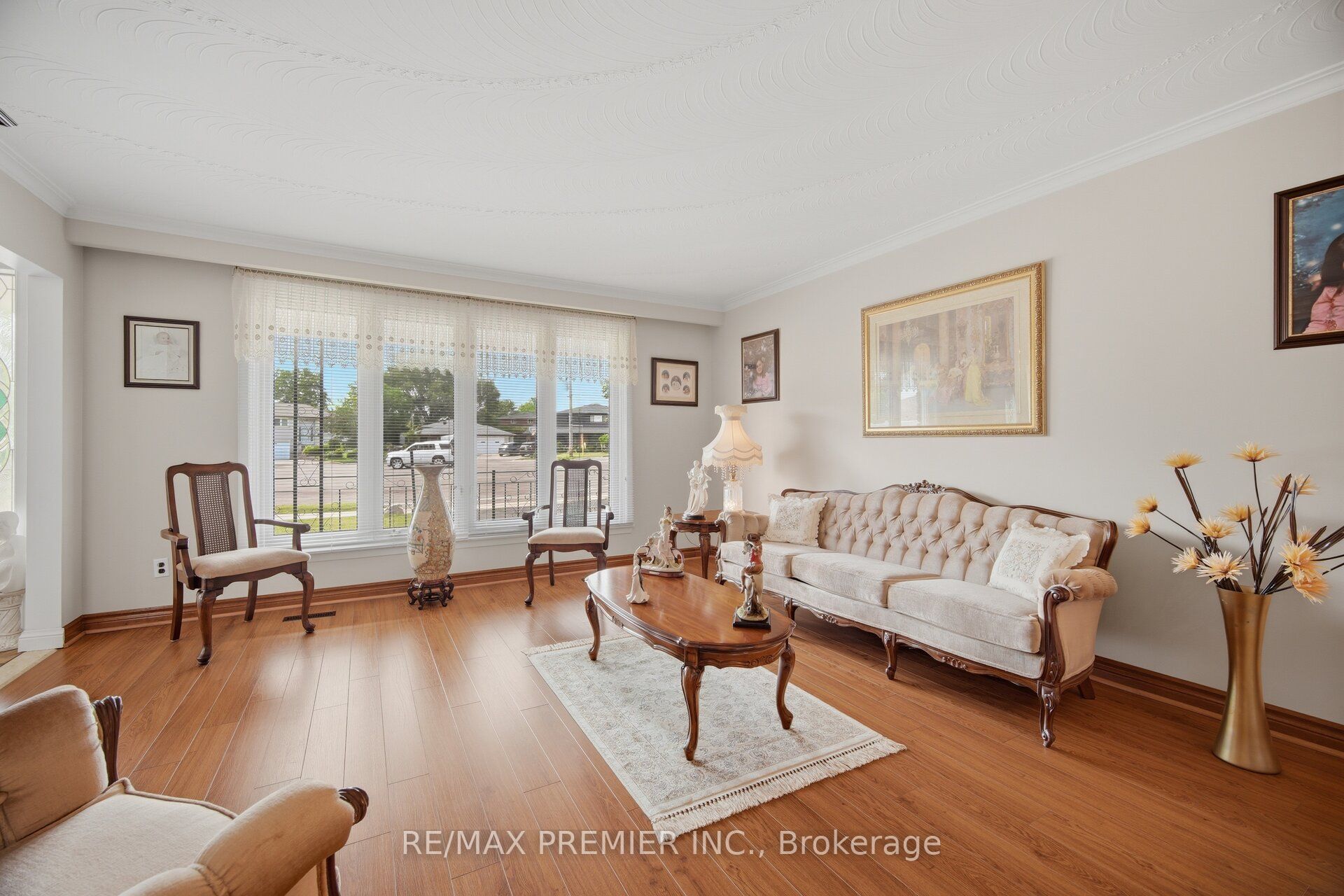 11 Kinnie Court, Toronto, ON M3N 2S1 photo 4
