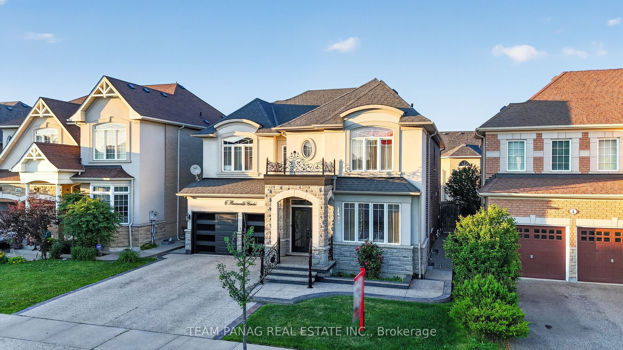 6 Bainsville Circle, Brampton, ON L6P 3A5 photo 4