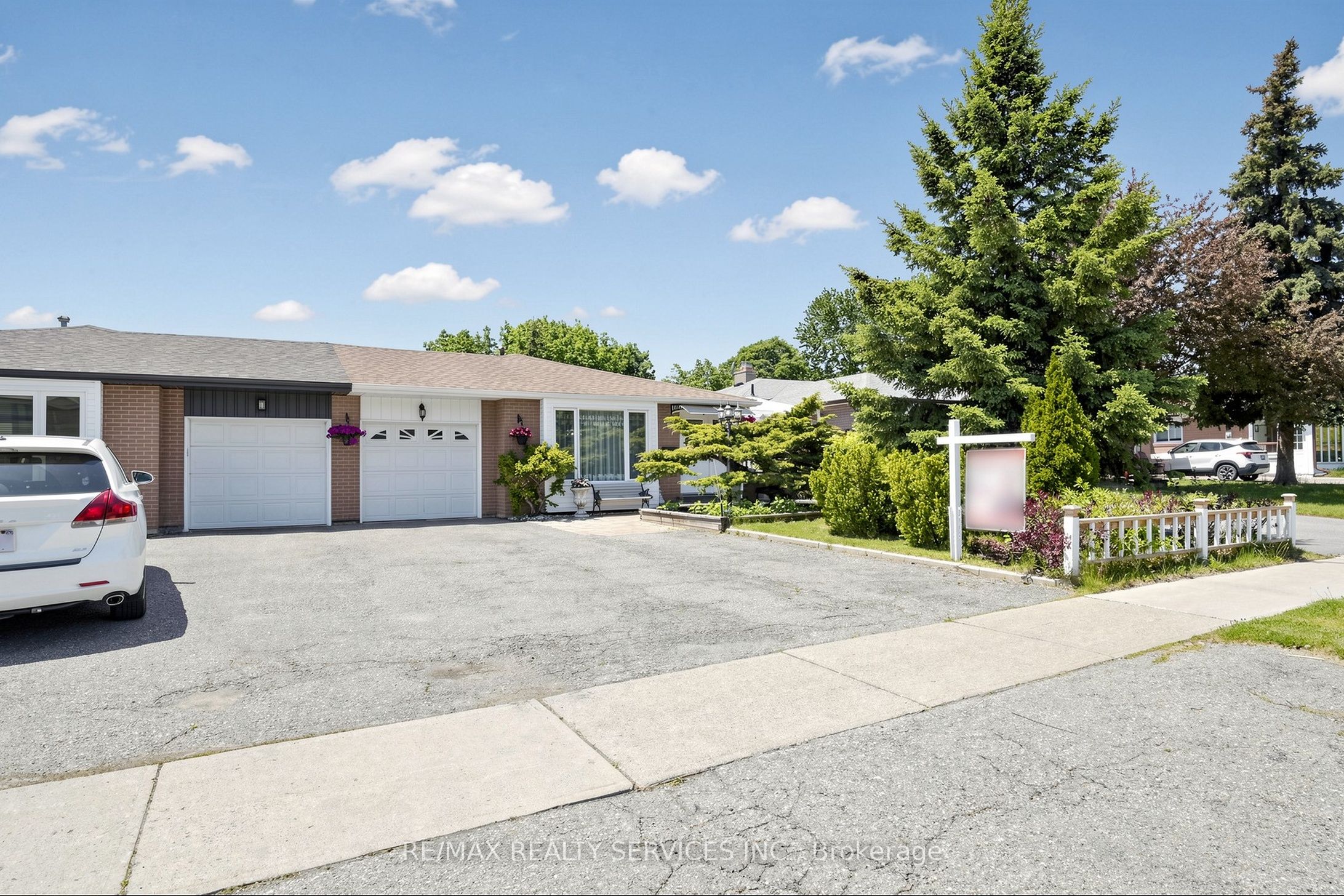 36 Glenvale Boulevard, Brampton, ON L6S 1J1 photo 5
