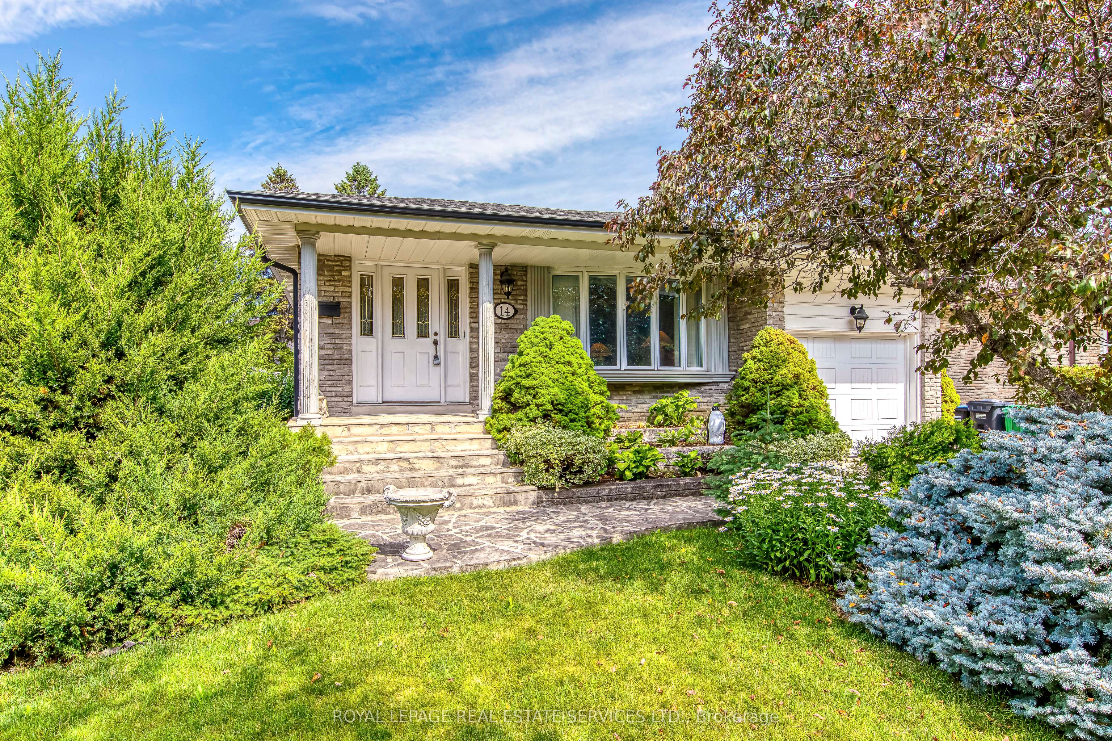 14 Governor Grove Crescent, Brampton, ON L6Y 1A6