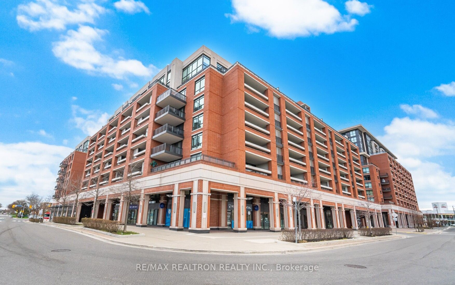 830 Lawrence Avenue W 1612, Toronto, ON M6A 0B6 photo 2