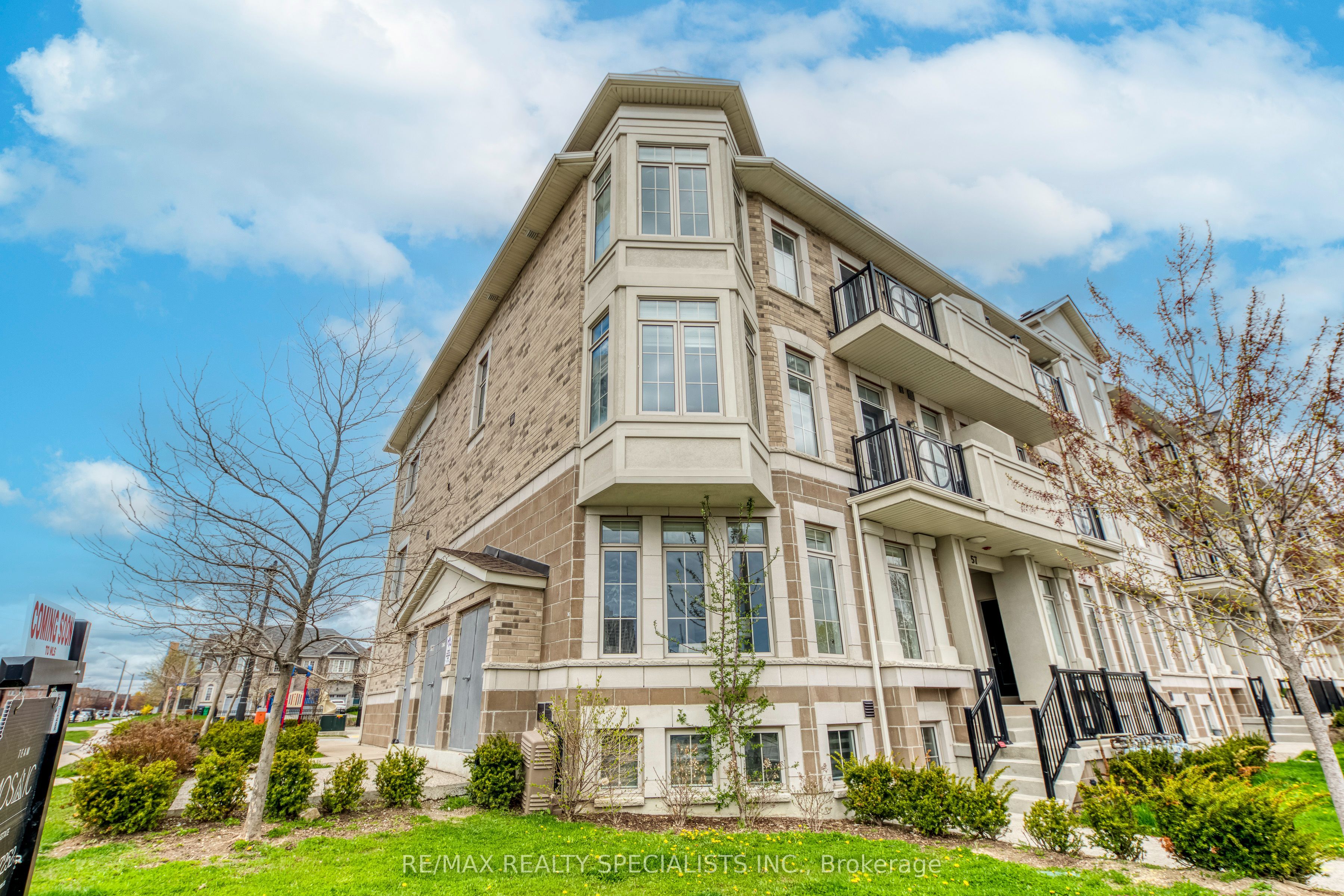 57 Armdale Road 52, Mississauga, ON L4Z 0C7 photo 2