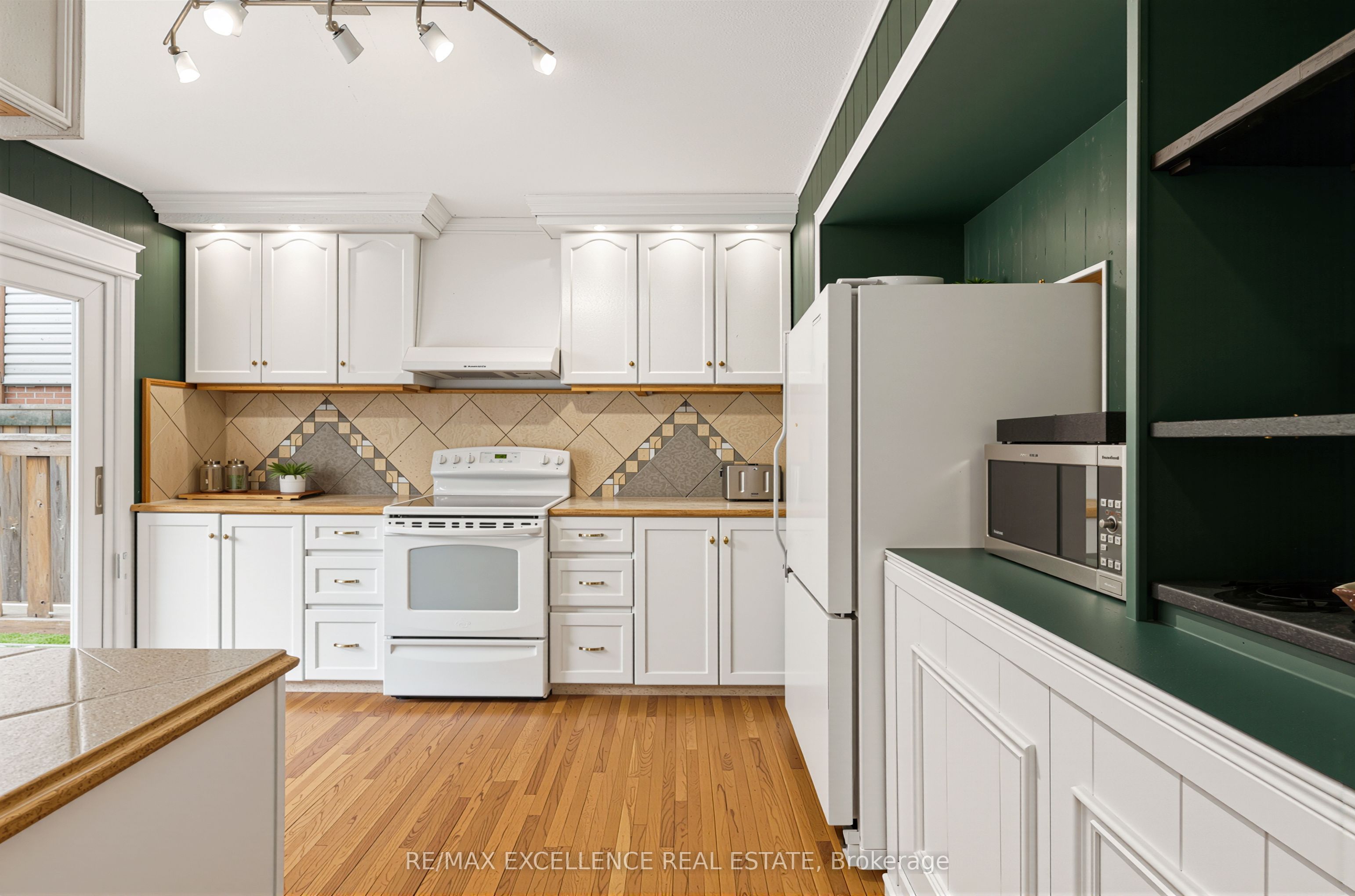46 Bartley Bull Parkway, Brampton, ON L6W 2J4 photo 4
